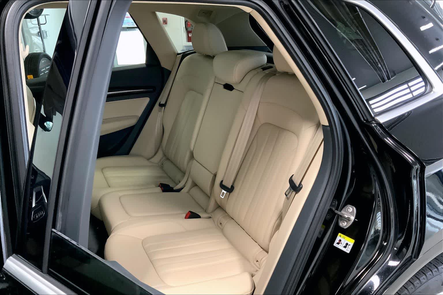 Thumbnail: 2020 Audi Q5 - 29