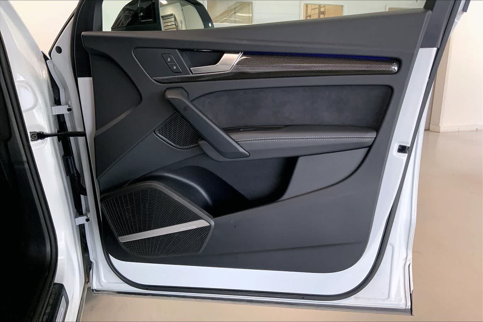 Thumbnail: 2025 Audi SQ5 - 28