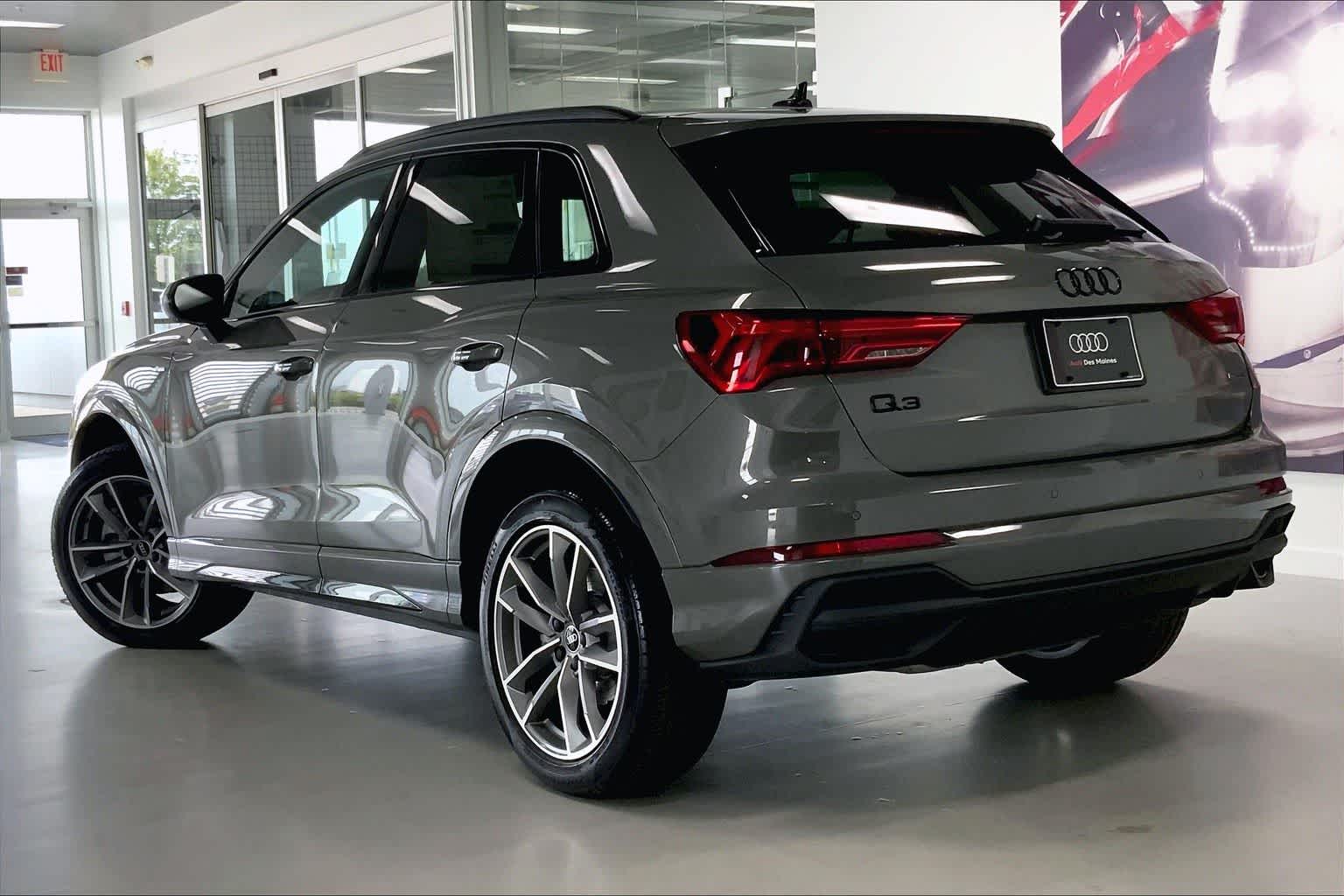 Thumbnail: 2025 Audi Q3 - 4