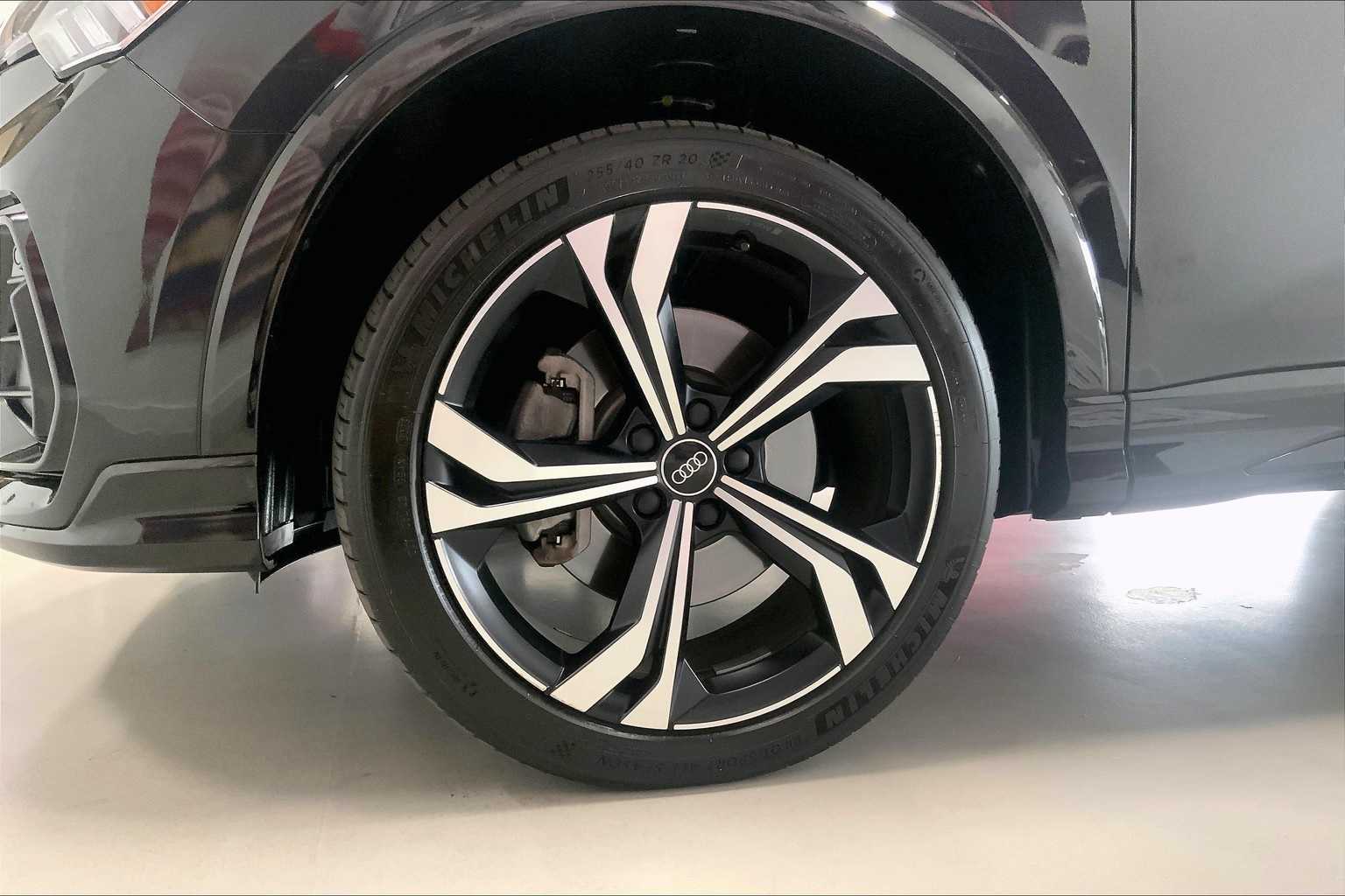 Thumbnail: 2023 Audi Q3 - 8