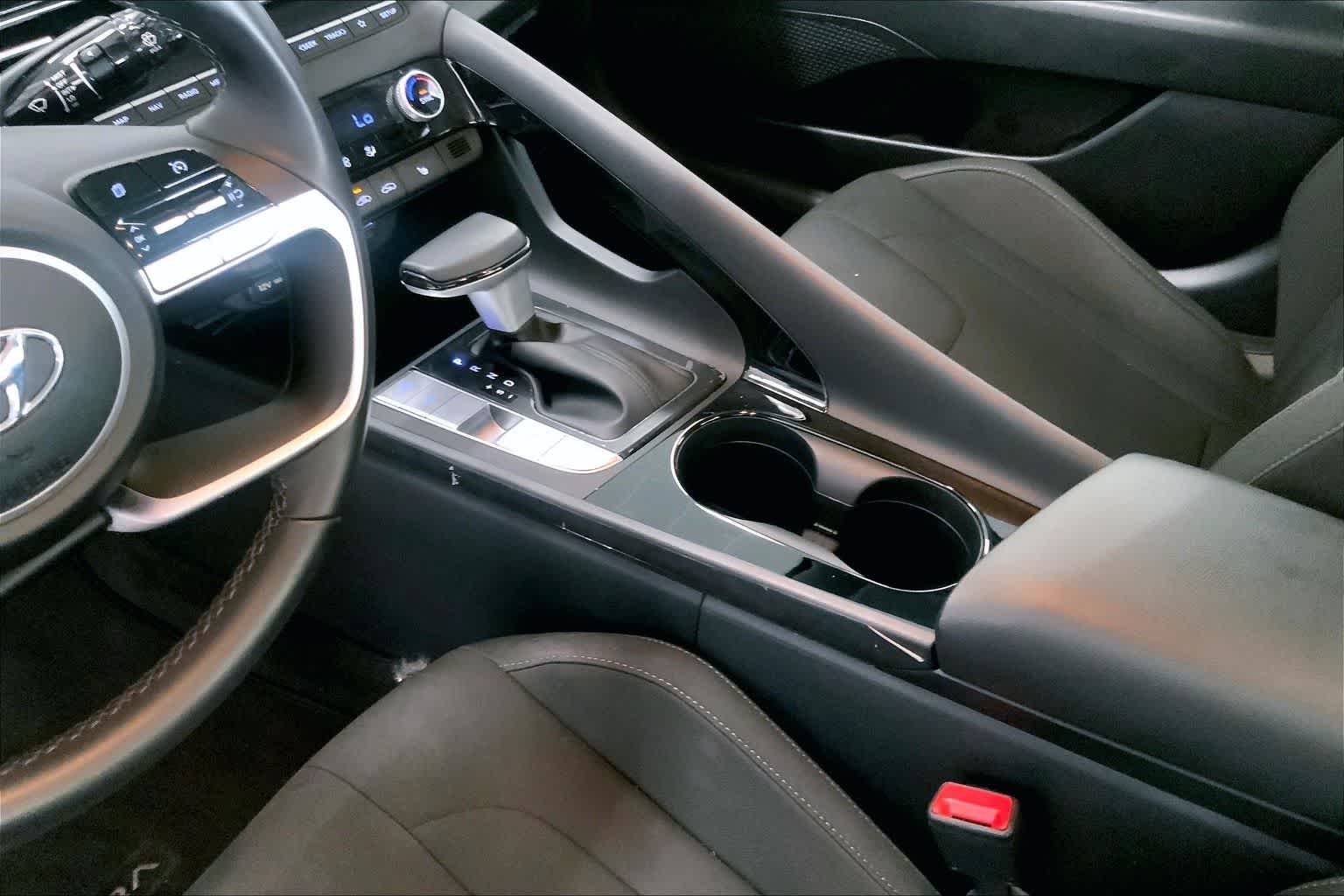 Thumbnail: 2023 Hyundai Elantra - 14