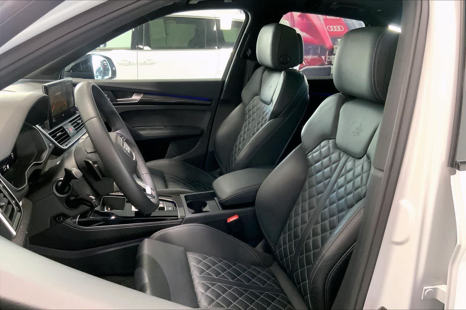 Thumbnail: 2025 Audi SQ5 - 11