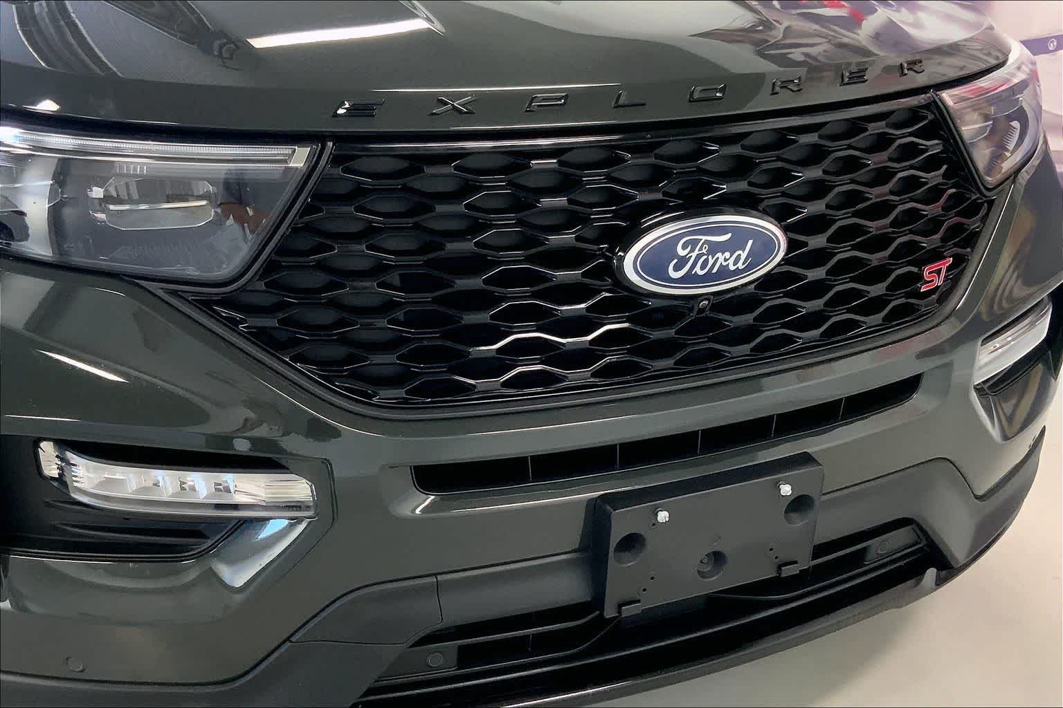 Thumbnail: 2022 Ford Explorer - 31