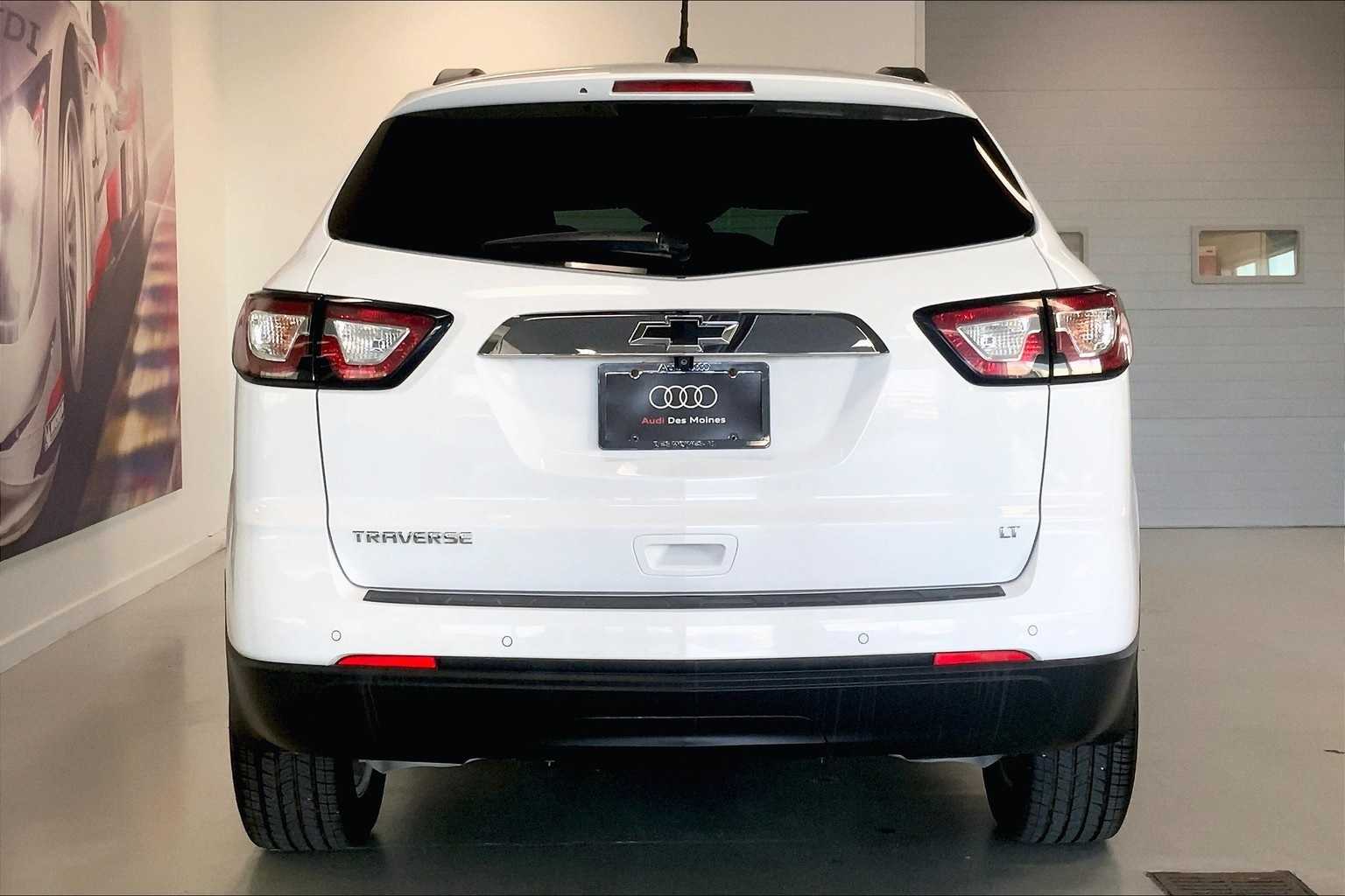Thumbnail: 2017 Chevrolet Traverse - 5
