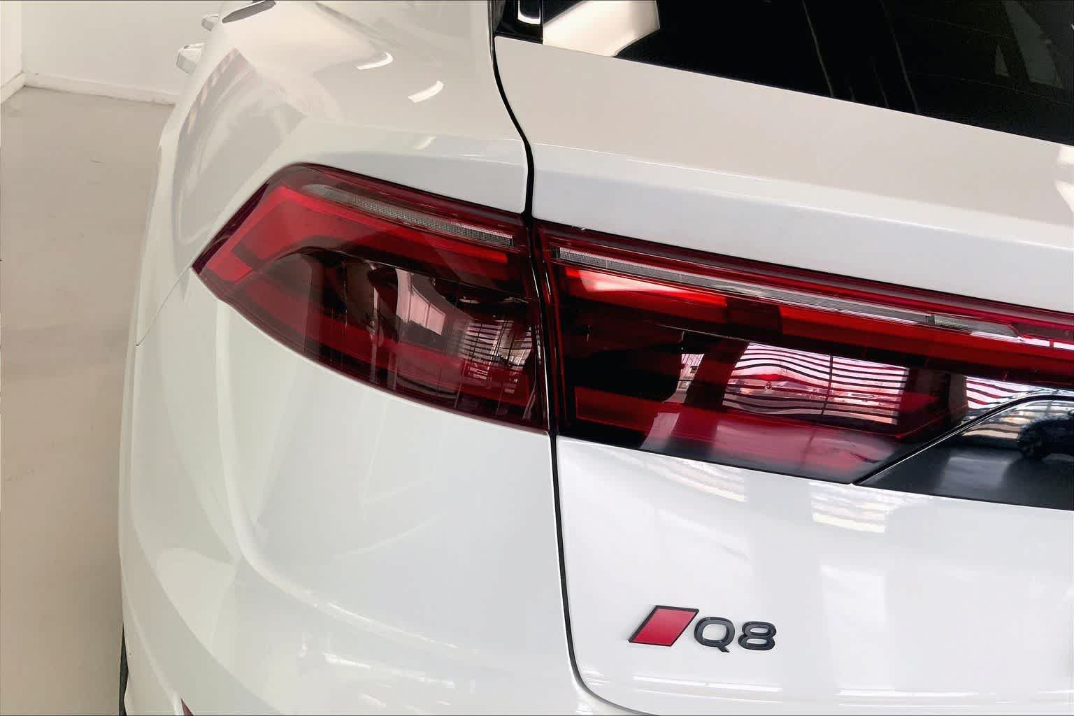 Thumbnail: 2025 Audi Q8 - 30