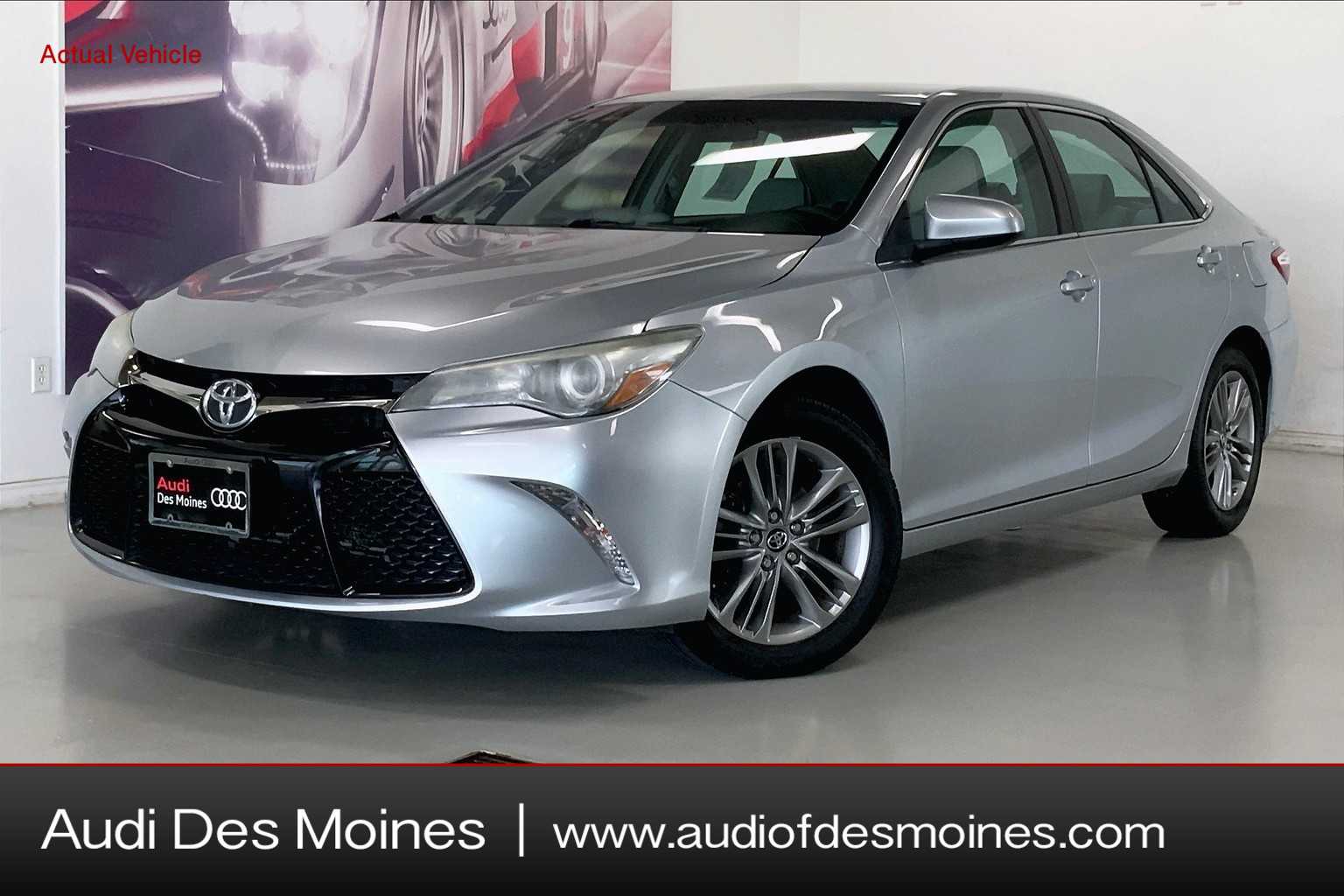 2017 Toyota Camry SE -
                Johnston, IA