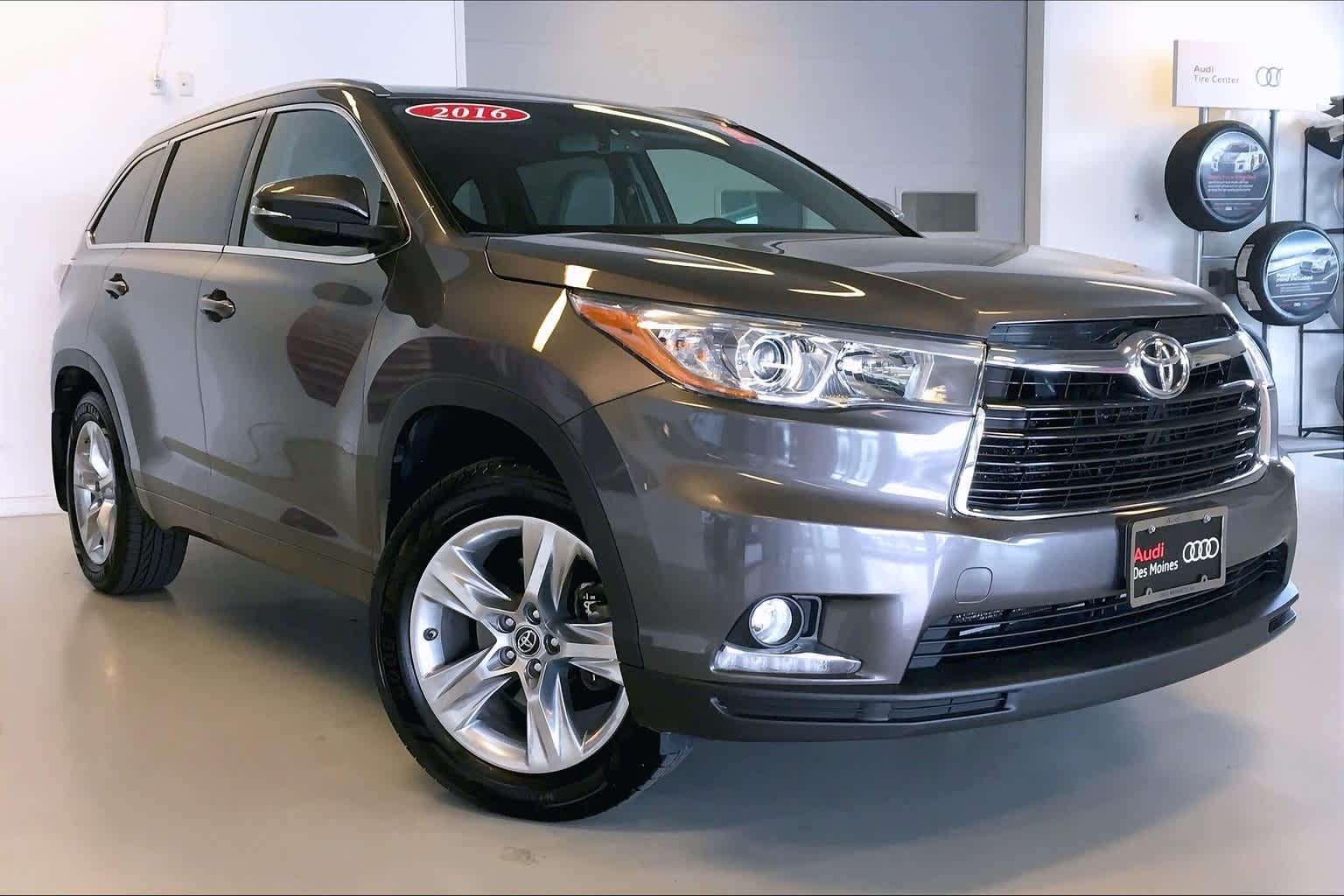 Thumbnail: 2016 Toyota Highlander - 35