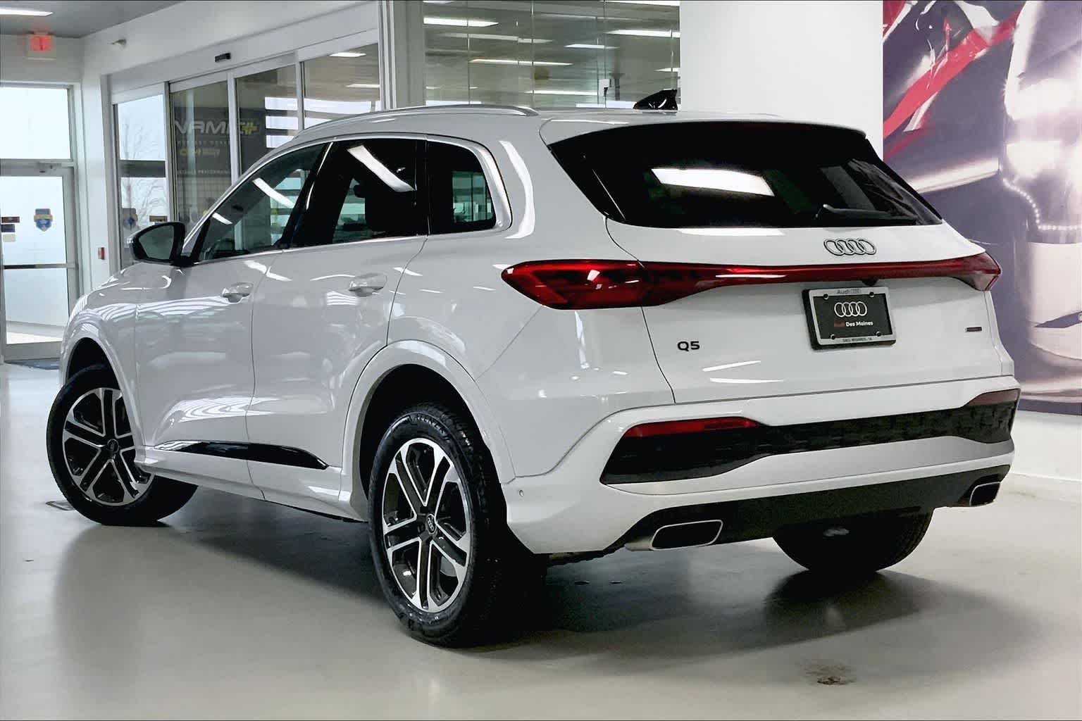 Thumbnail: 2025 Audi Q5 - 4