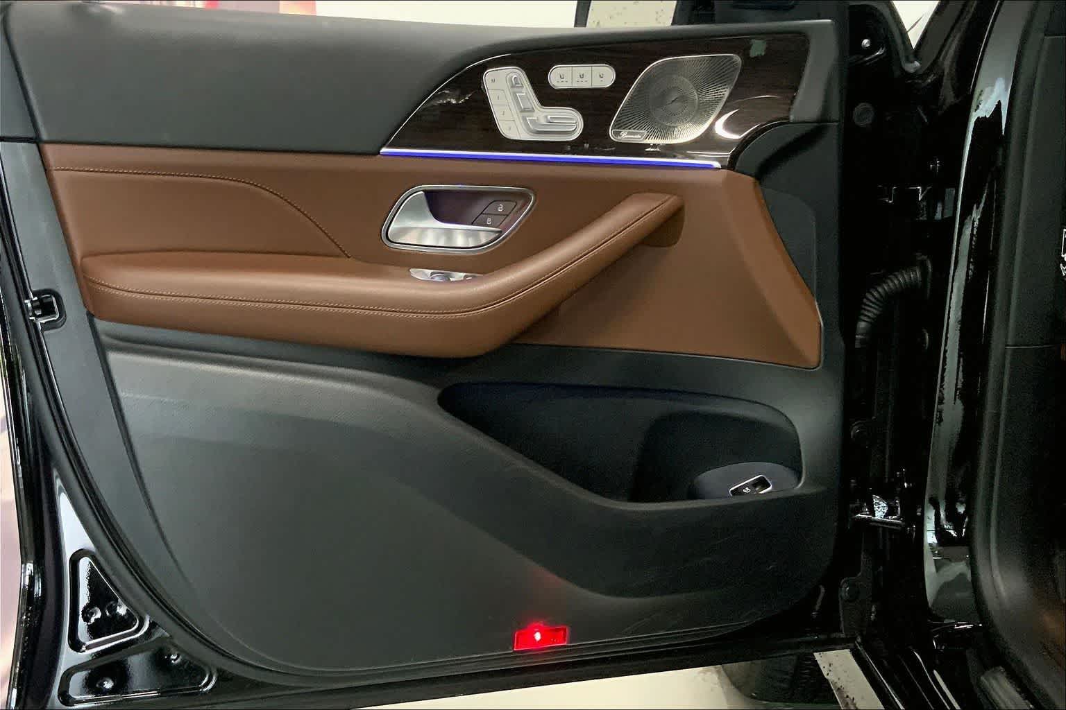 Thumbnail: 2025 Mercedes-Benz GLS - 22