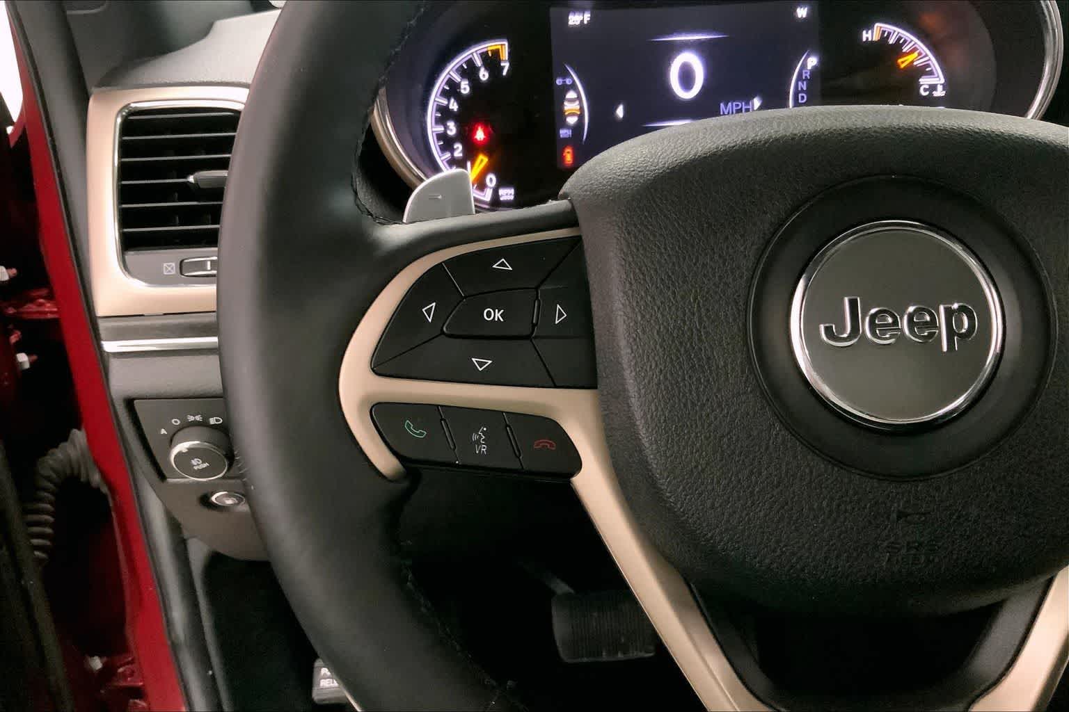 Thumbnail: 2014 Jeep Grand Cherokee - 21