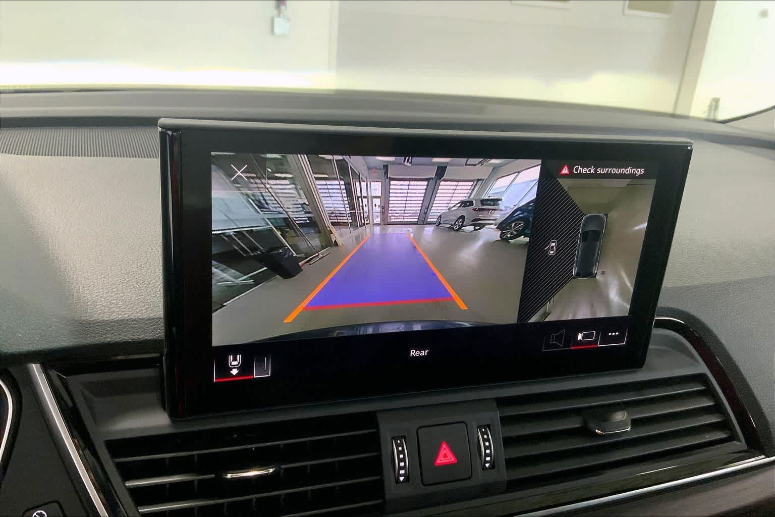 Thumbnail: 2025 Audi Q5 - 24