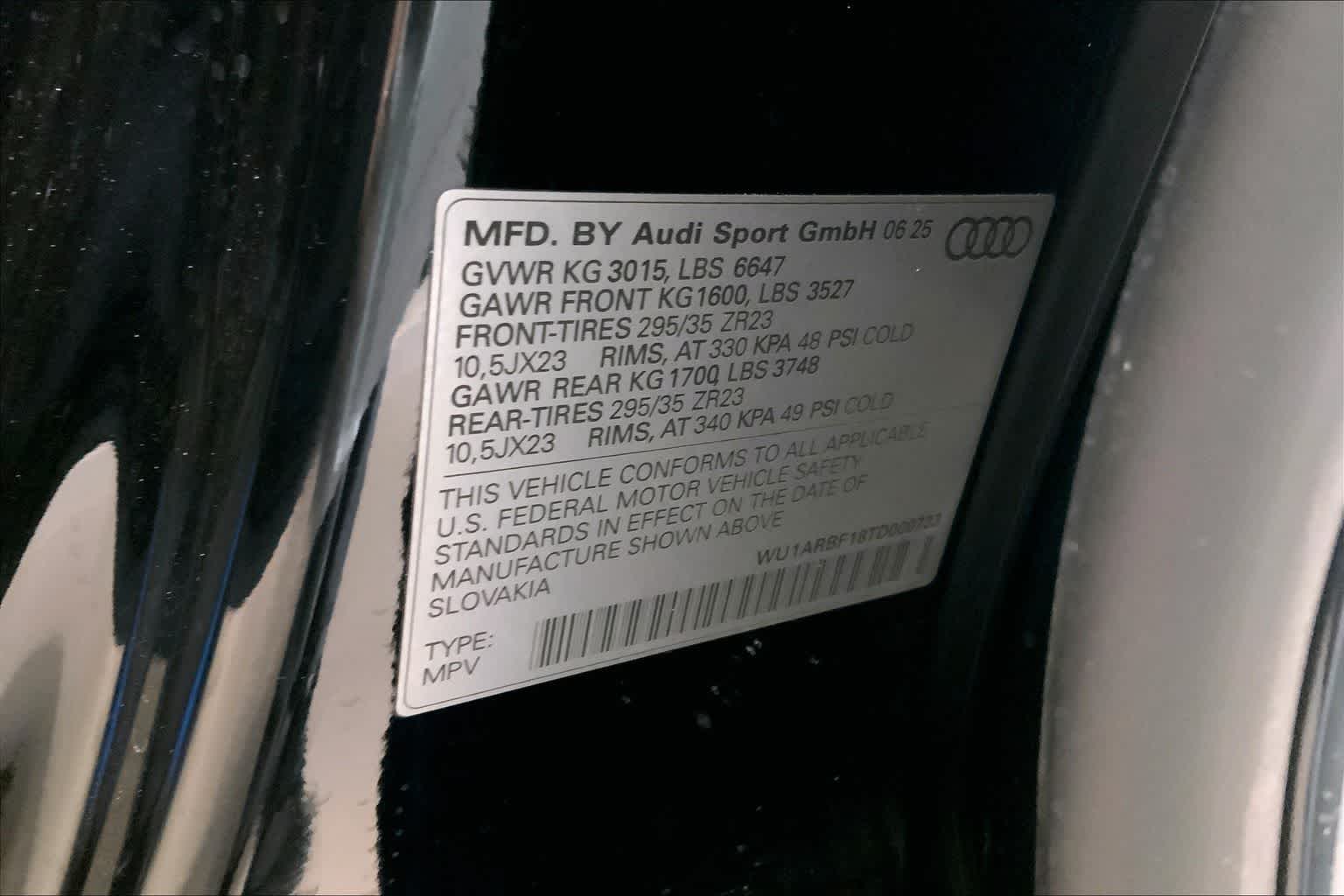 Thumbnail: 2026 Audi RS Q8 - 22