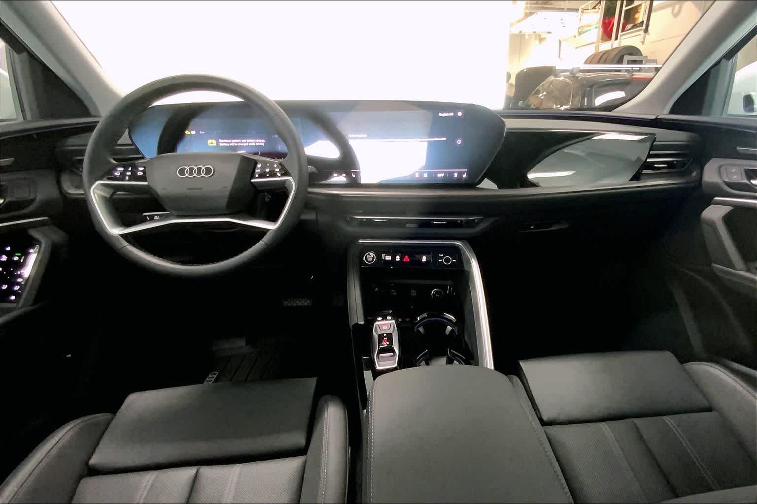 Thumbnail: 2025 Audi Q5 - 10