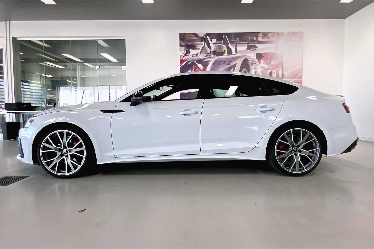 2025 Audi A5 45 S line Premium Plus photo 3