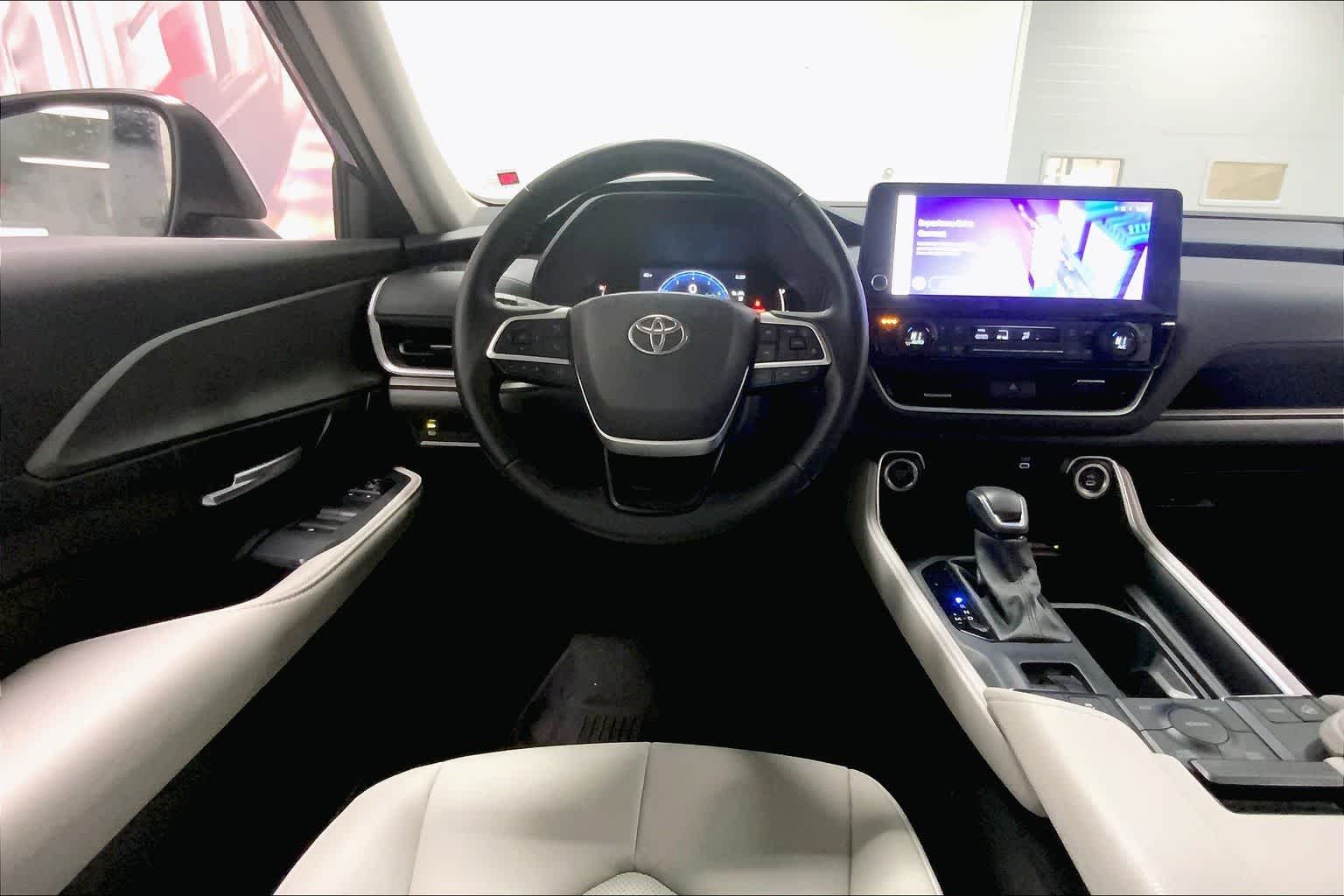 Thumbnail: 2025 Toyota Grand Highlander - 12