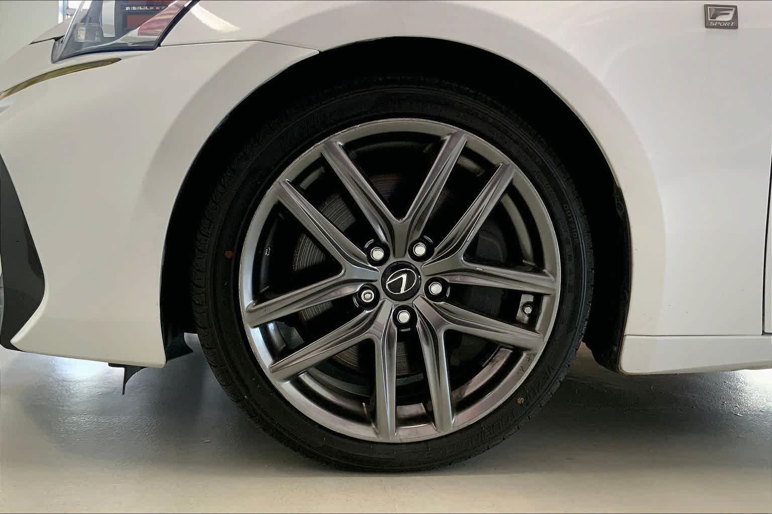 Thumbnail: 2018 Lexus IS - 8