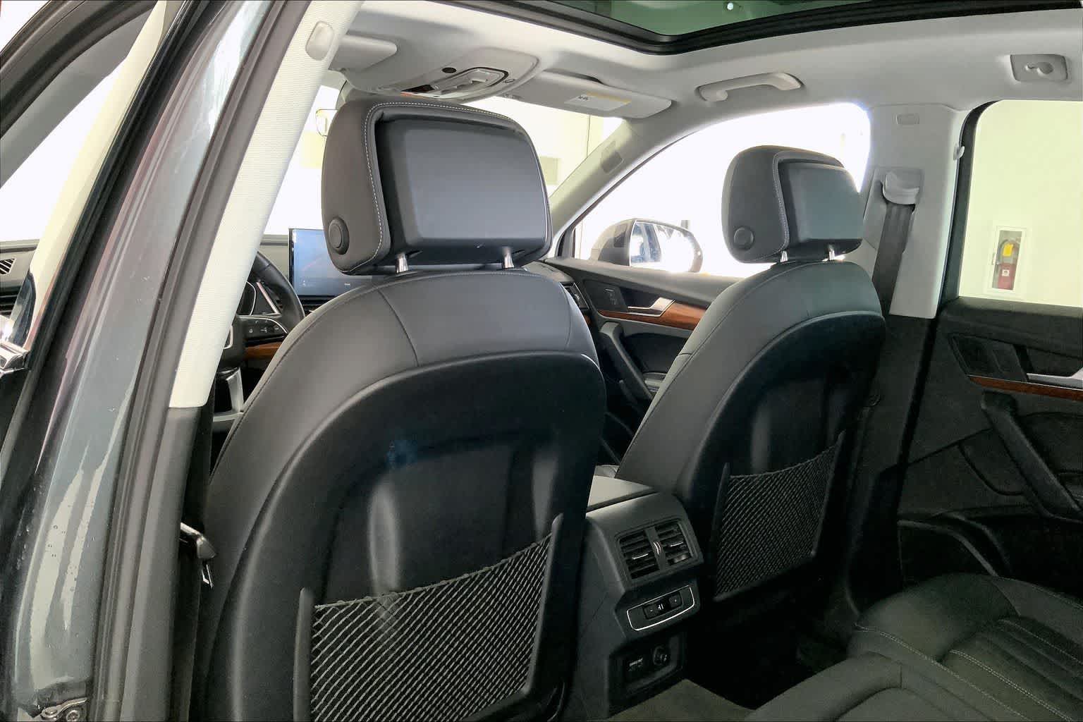 Thumbnail: 2023 Audi Q5 - 10