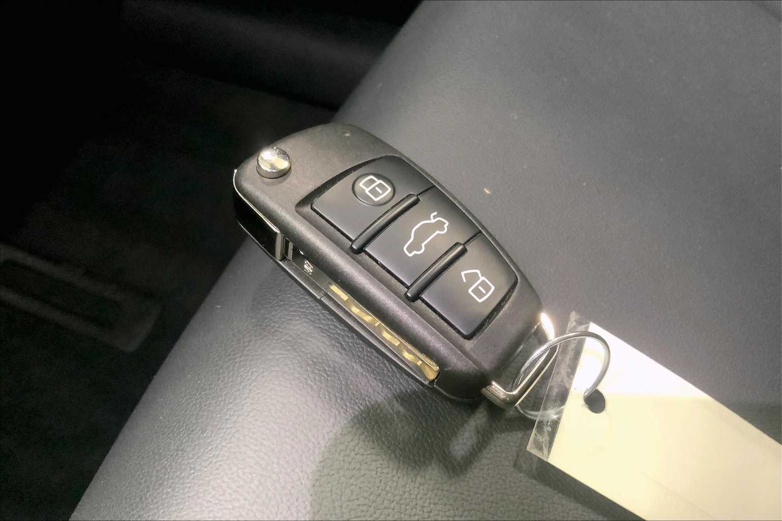 Thumbnail: 2023 Audi Q3 - 18