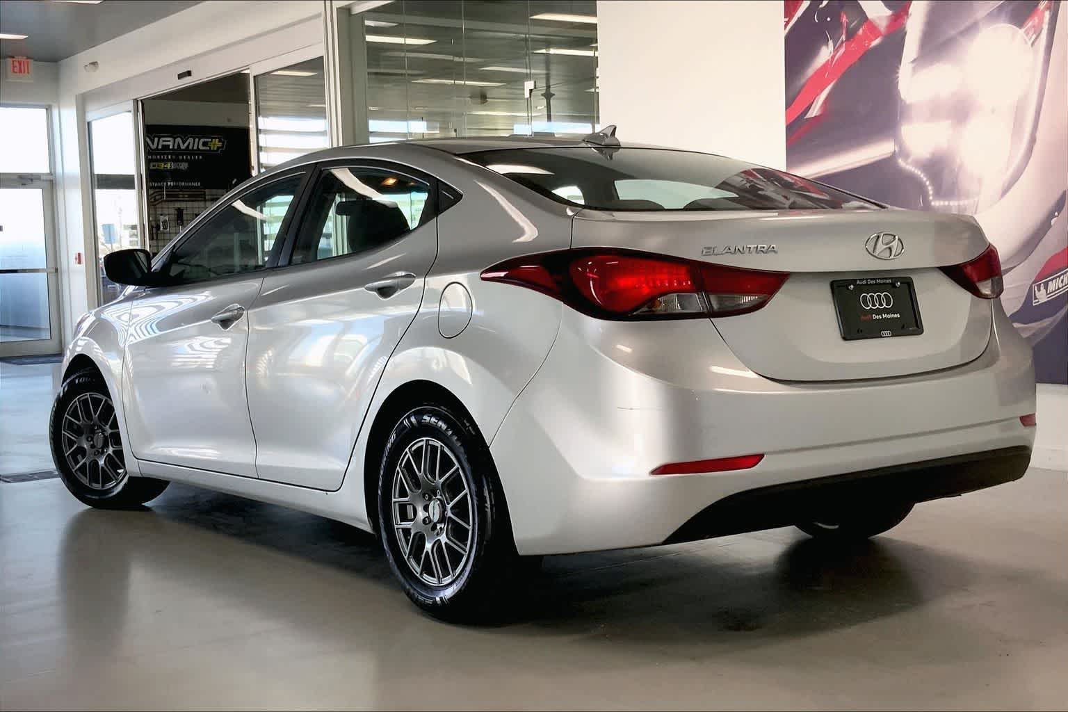 Thumbnail: 2016 Hyundai Elantra - 4