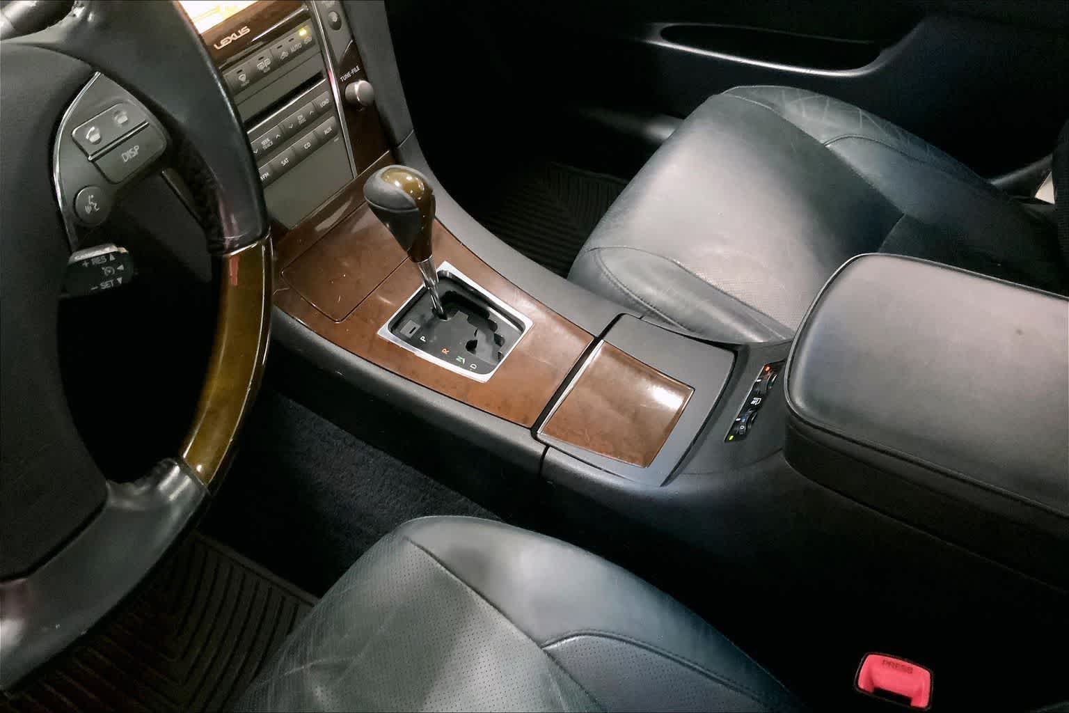 Thumbnail: 2011 Lexus ES - 17