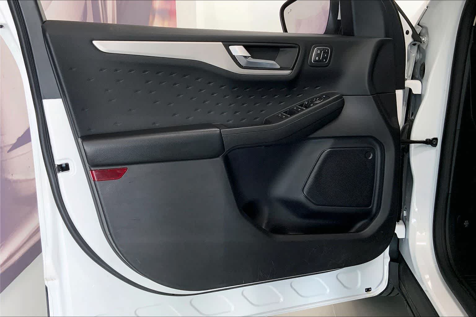 Thumbnail: 2020 Ford Escape - 23