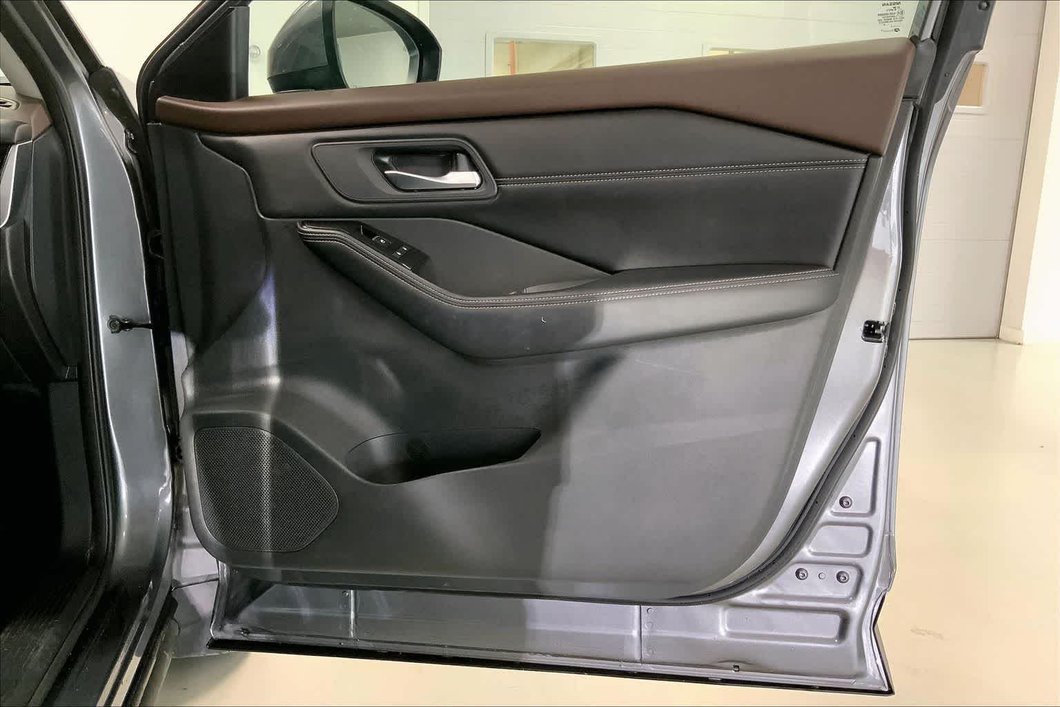 Thumbnail: 2023 Nissan Rogue - 27