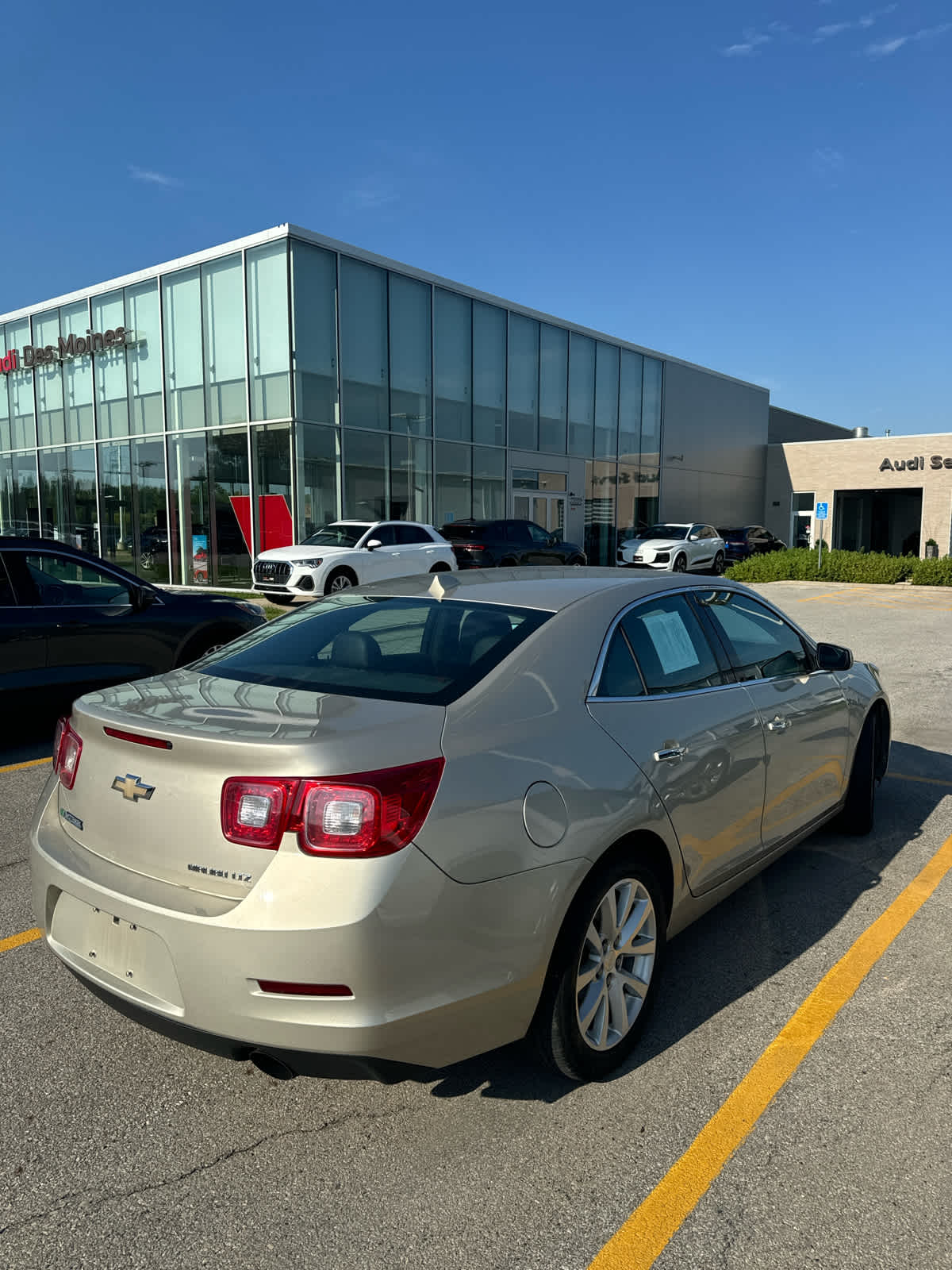 Thumbnail: 2014 Chevrolet Malibu - 4