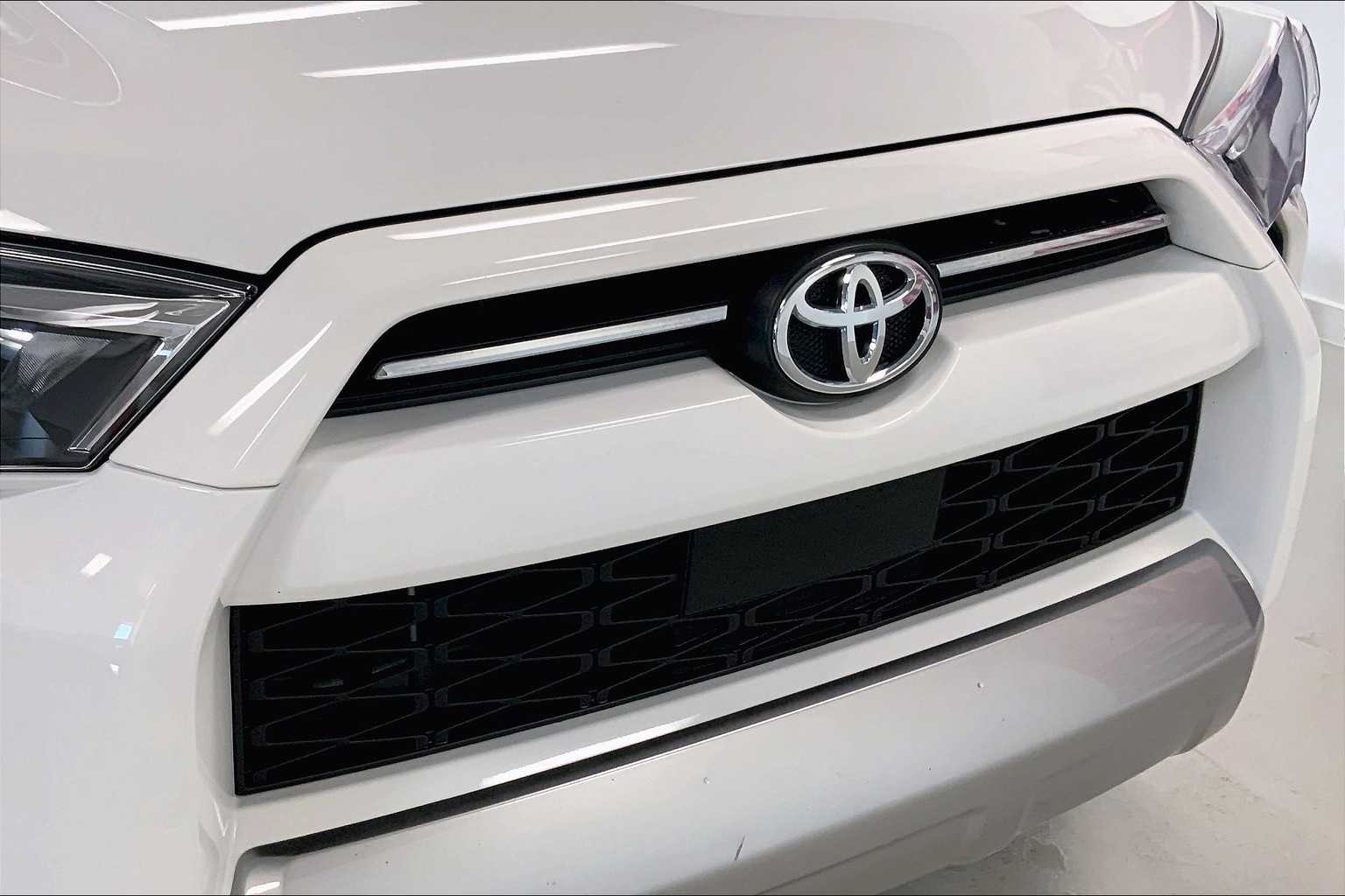 Thumbnail: 2023 Toyota 4Runner - 32