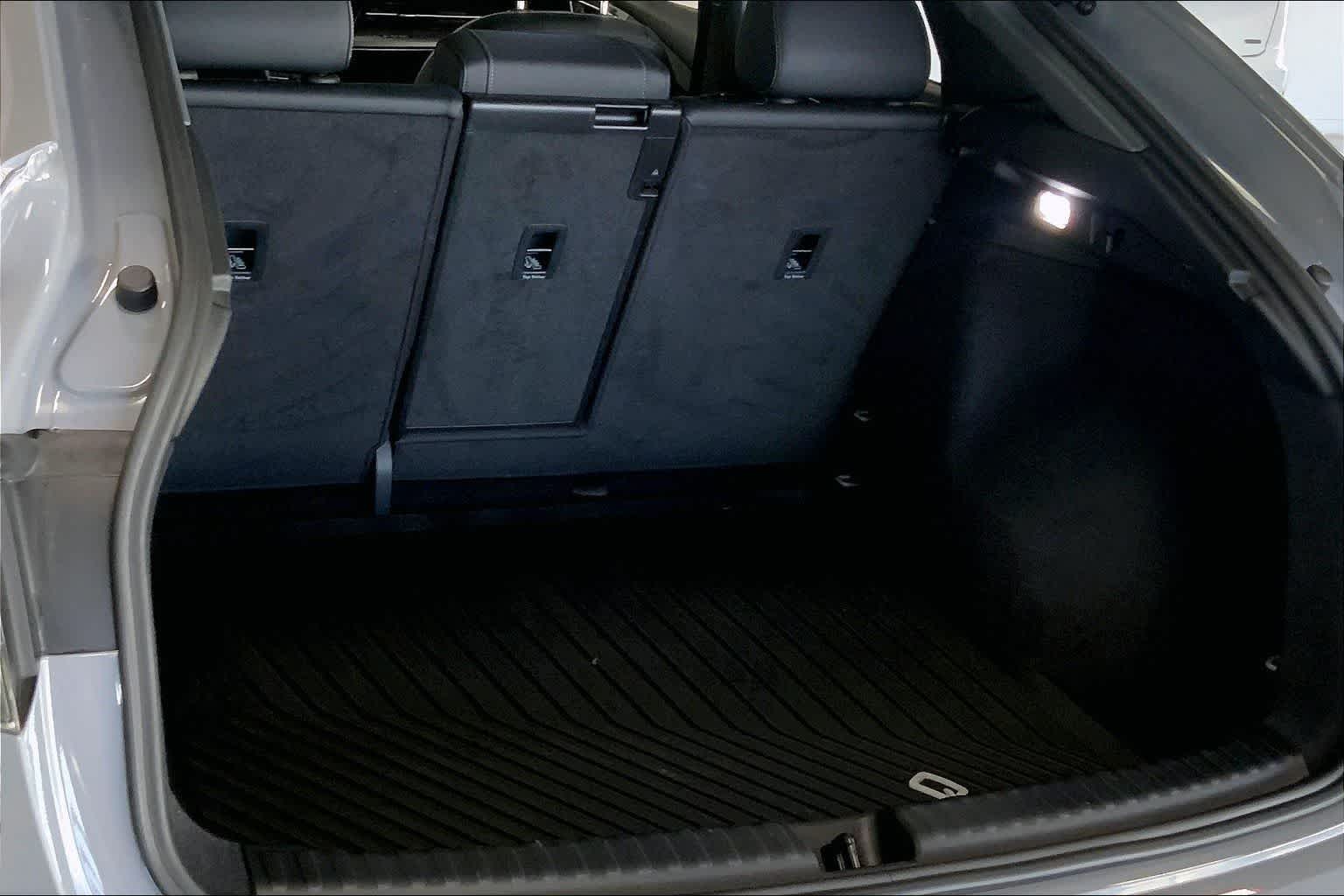 Thumbnail: 2023 Audi Q4 e-tron - 17