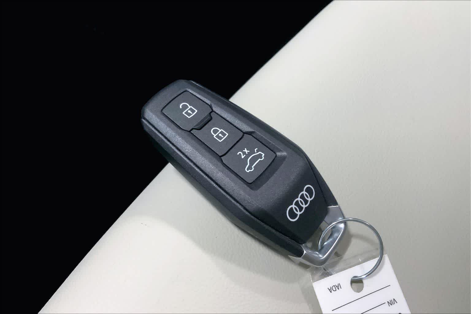 Thumbnail: 2025 Audi Q5 - 19