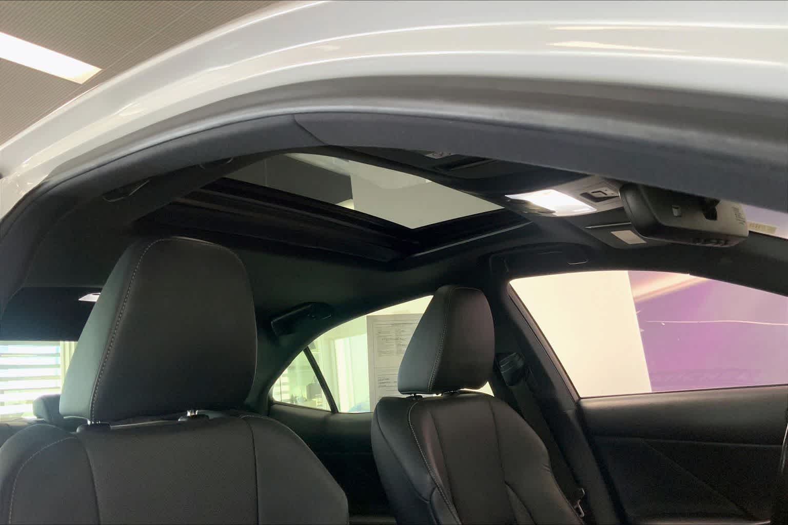 Thumbnail: 2018 Lexus IS - 27