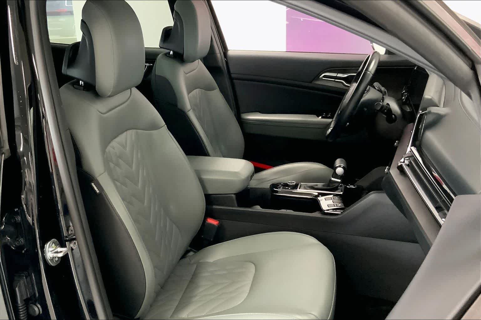 Thumbnail: 2023 Kia Sportage - 11