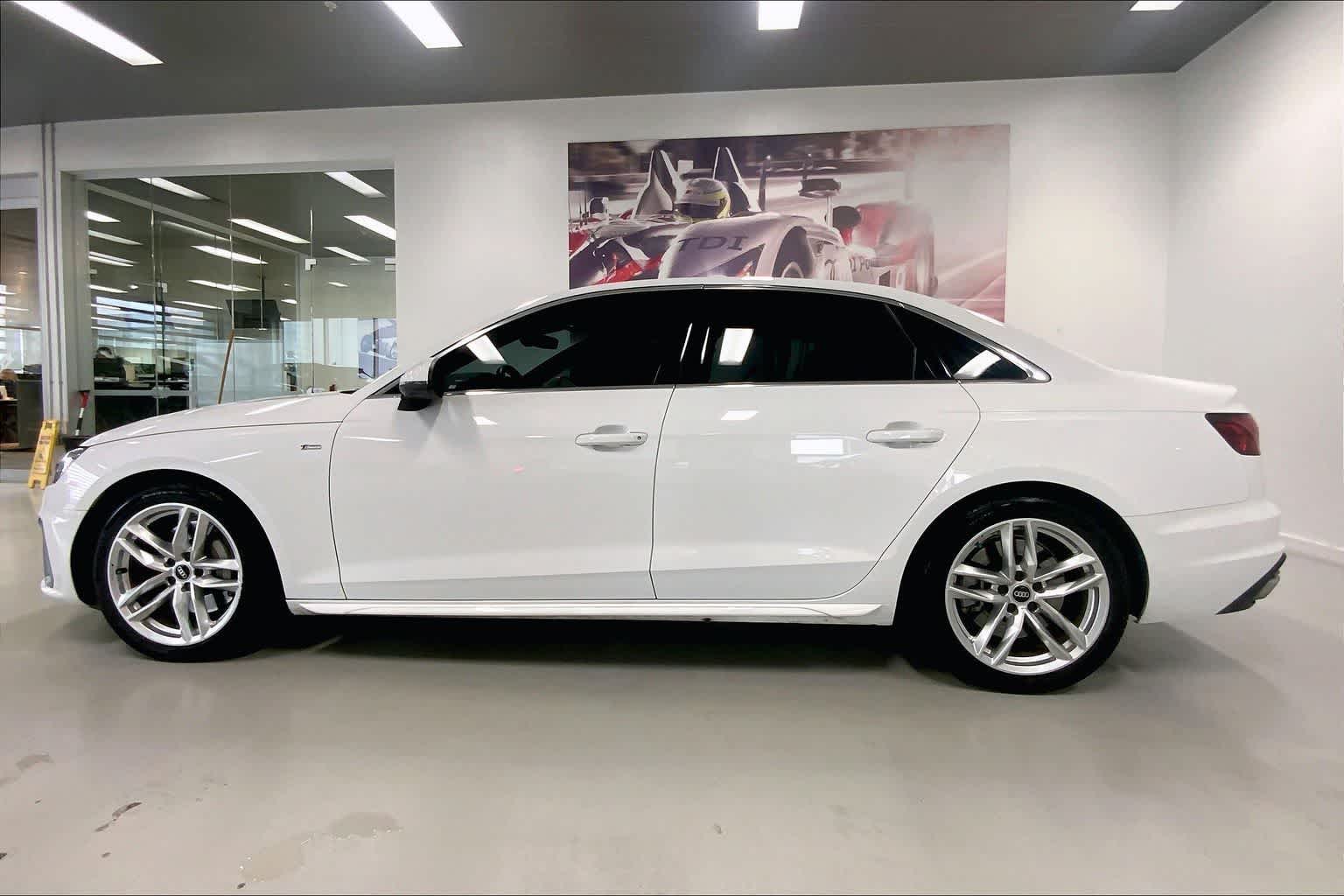 Thumbnail: 2022 Audi A4 - 3