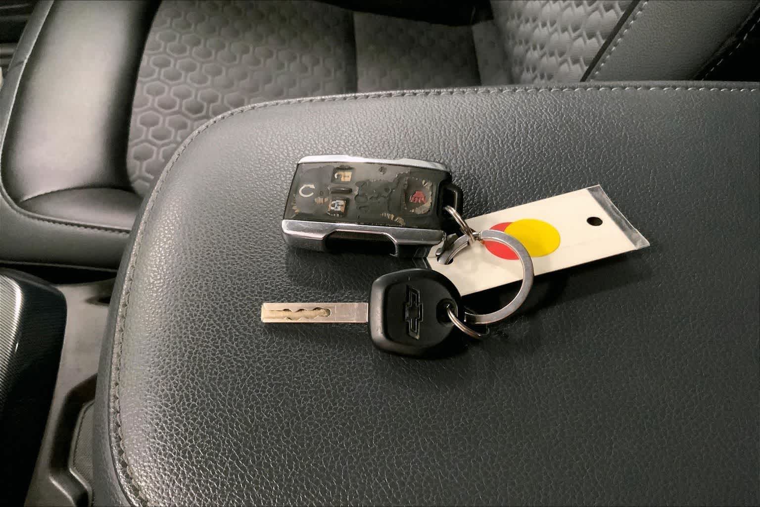 Thumbnail: 2022 Chevrolet Colorado - 19