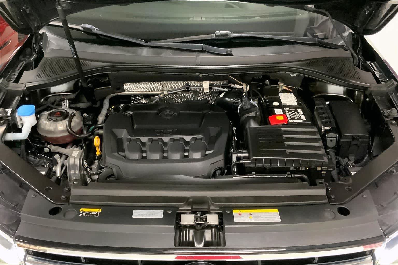 Thumbnail: 2023 Volkswagen Tiguan - 8