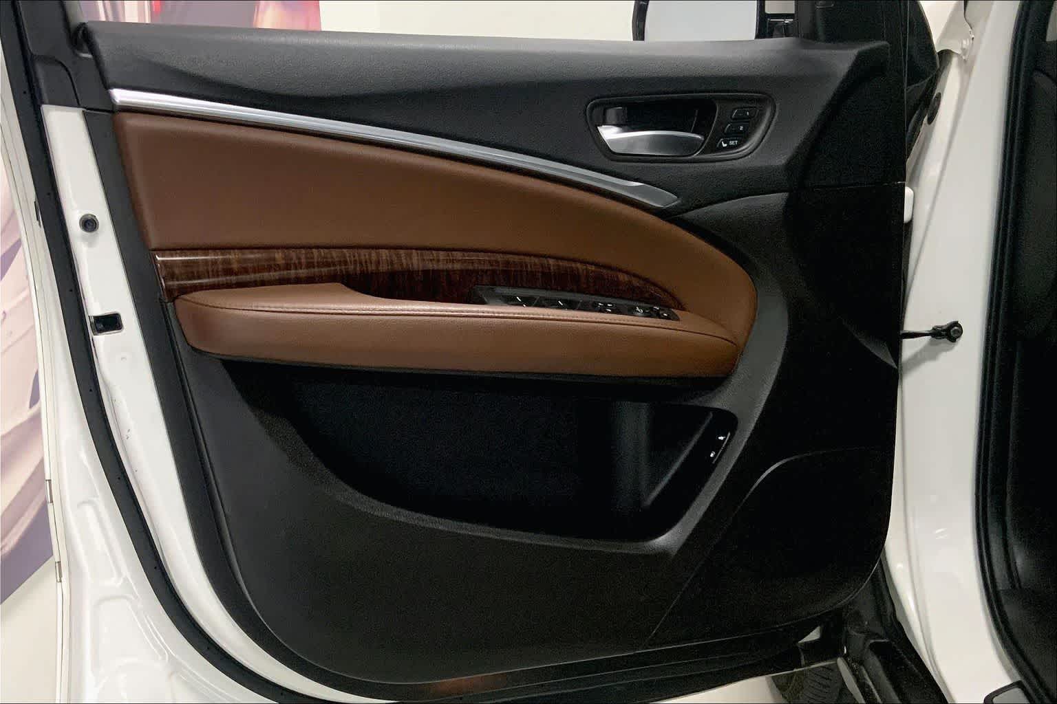 Thumbnail: 2017 Acura MDX - 25