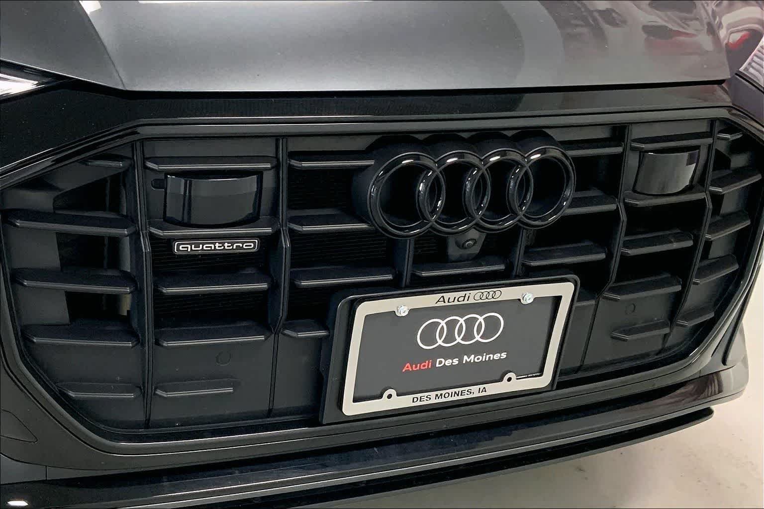 Thumbnail: 2022 Audi Q8 - 29