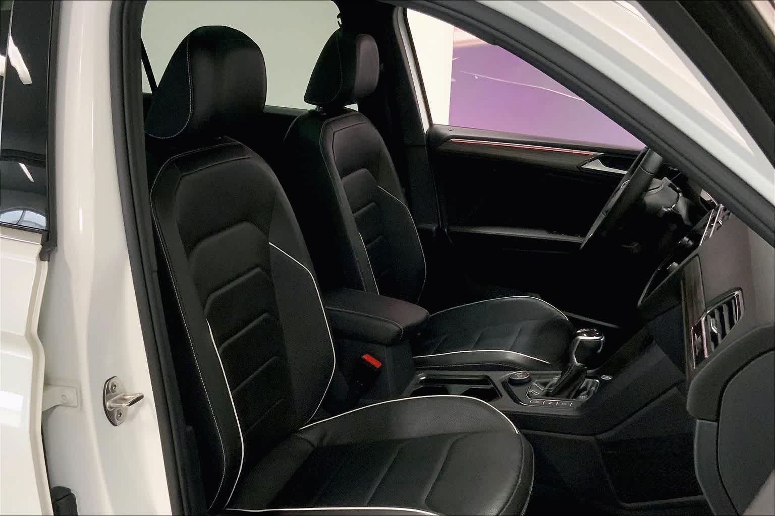 Thumbnail: 2022 Volkswagen Tiguan - 12