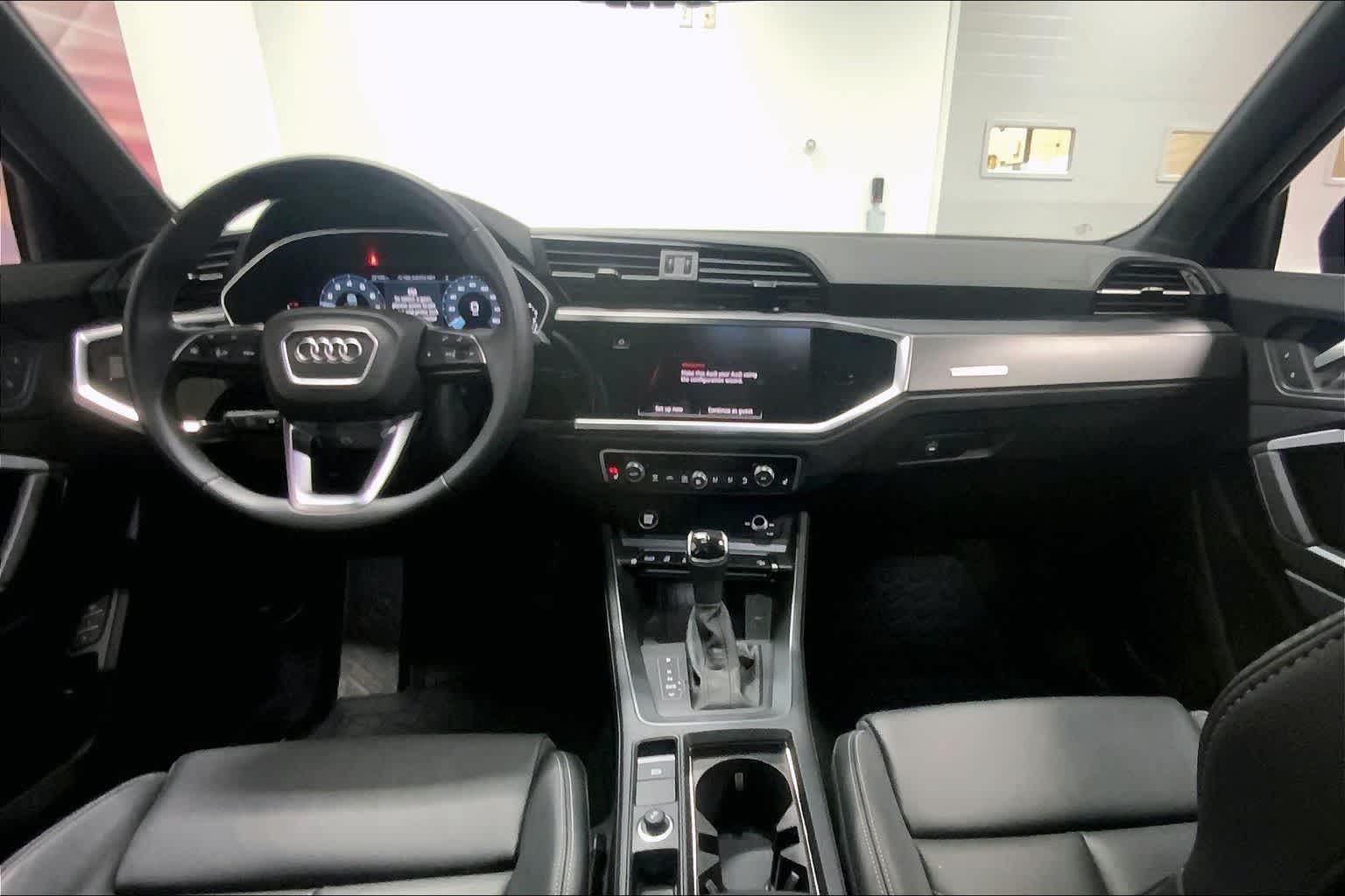 Thumbnail: 2025 Audi Q3 - 8