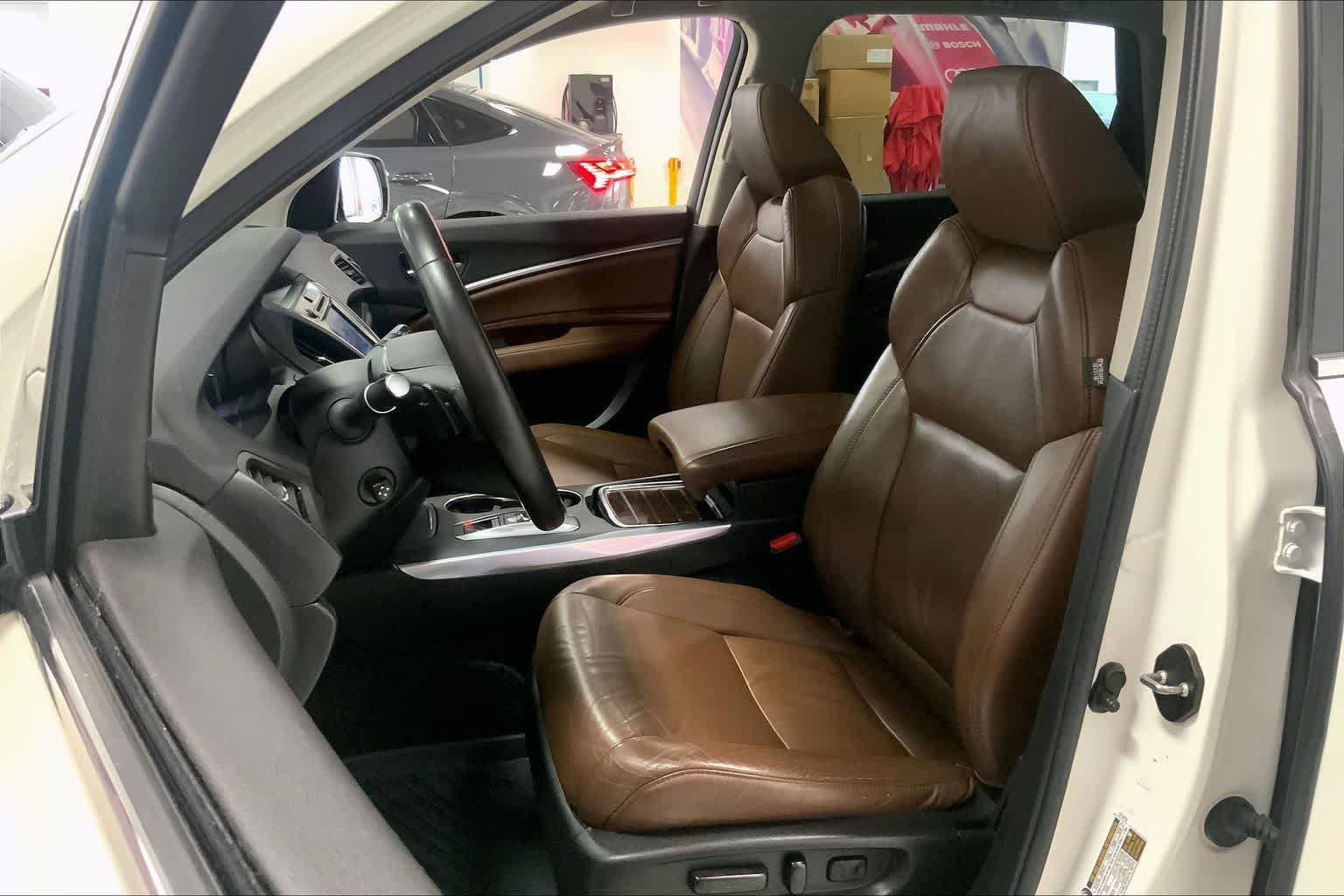 Thumbnail: 2017 Acura MDX - 10