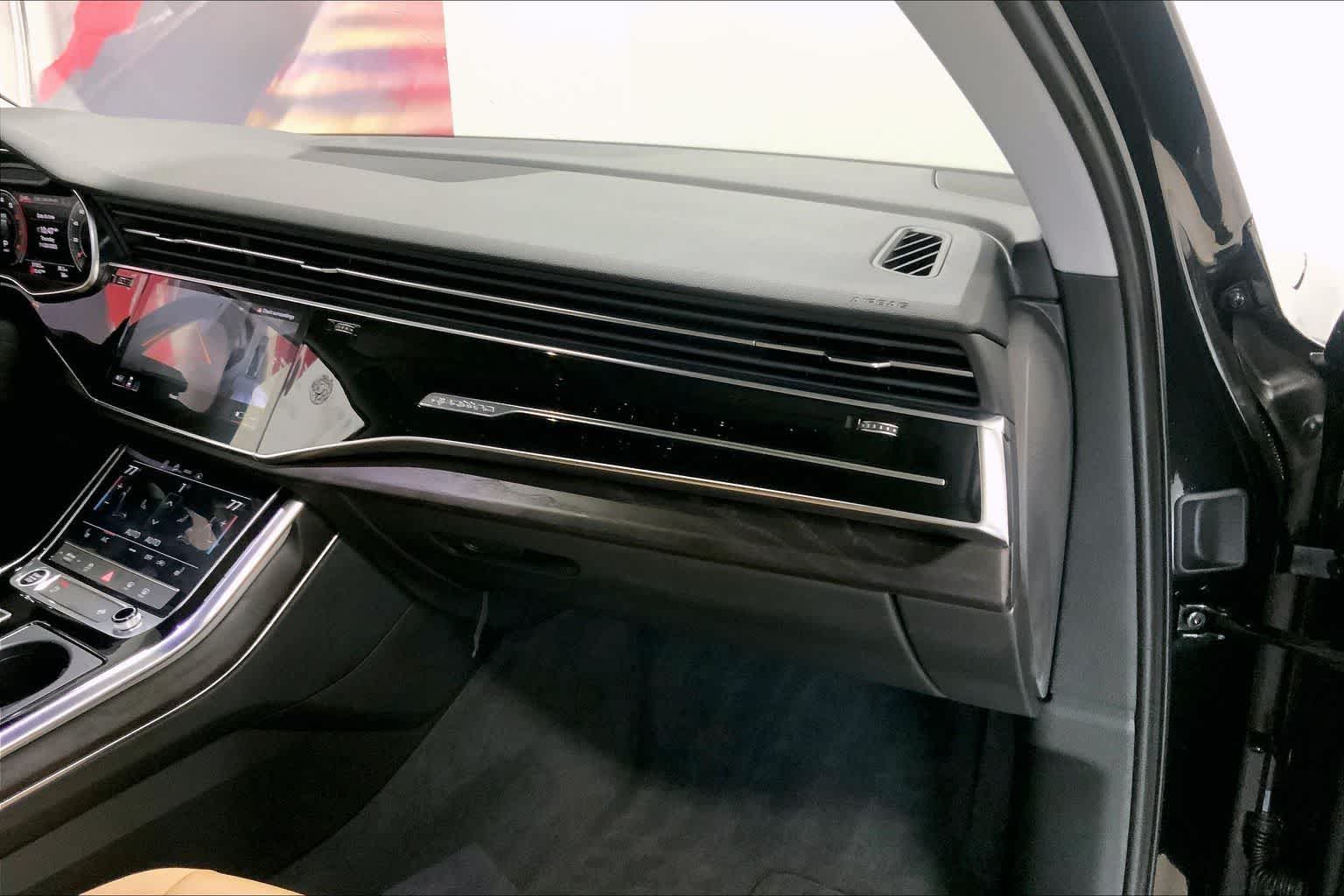 Thumbnail: 2022 Audi Q7 - 20