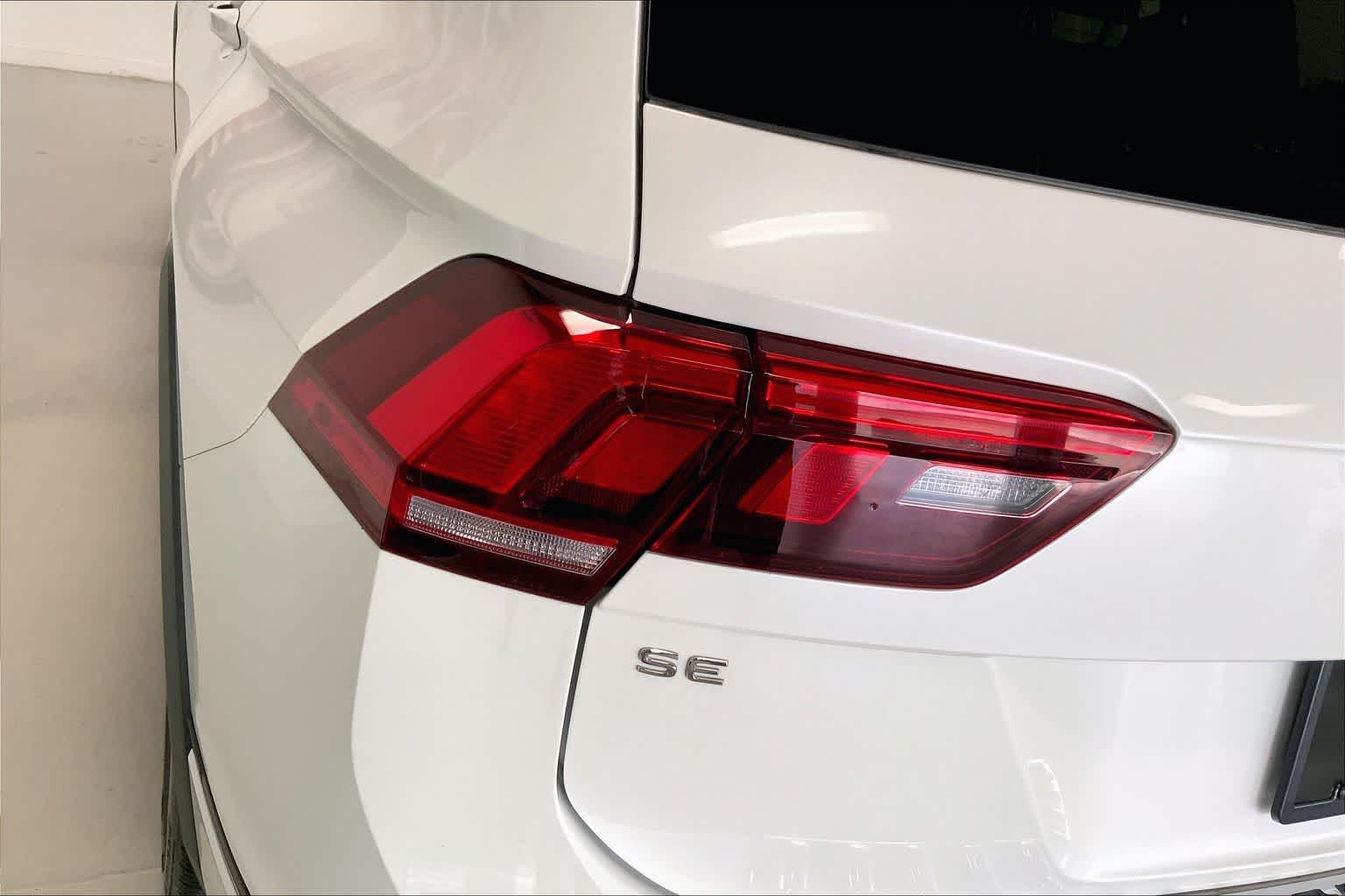 Thumbnail: 2023 Volkswagen Tiguan - 30
