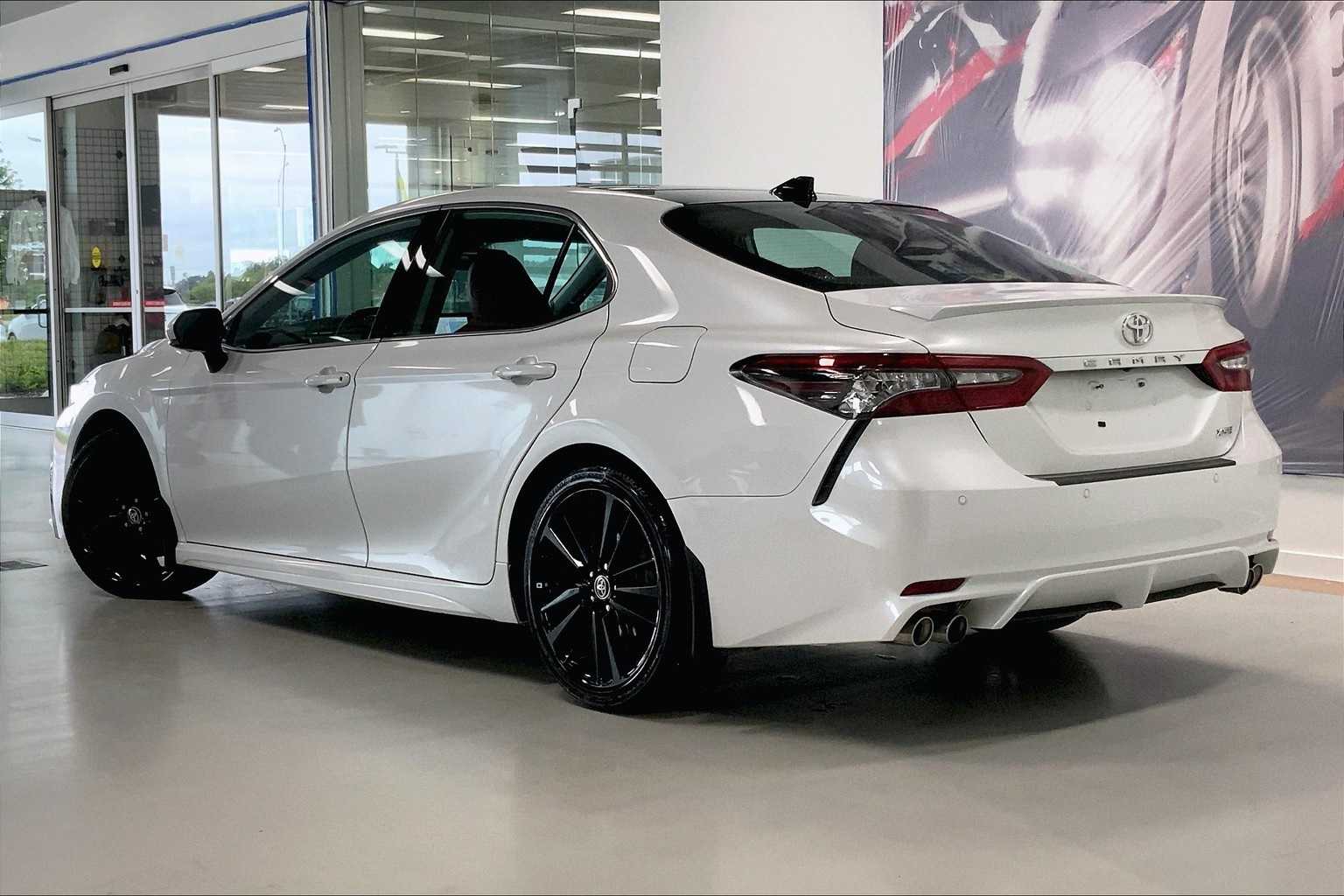 Thumbnail: 2022 Toyota Camry - 4