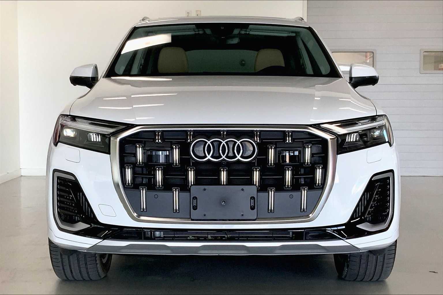 Thumbnail: 2025 Audi Q7 - 6