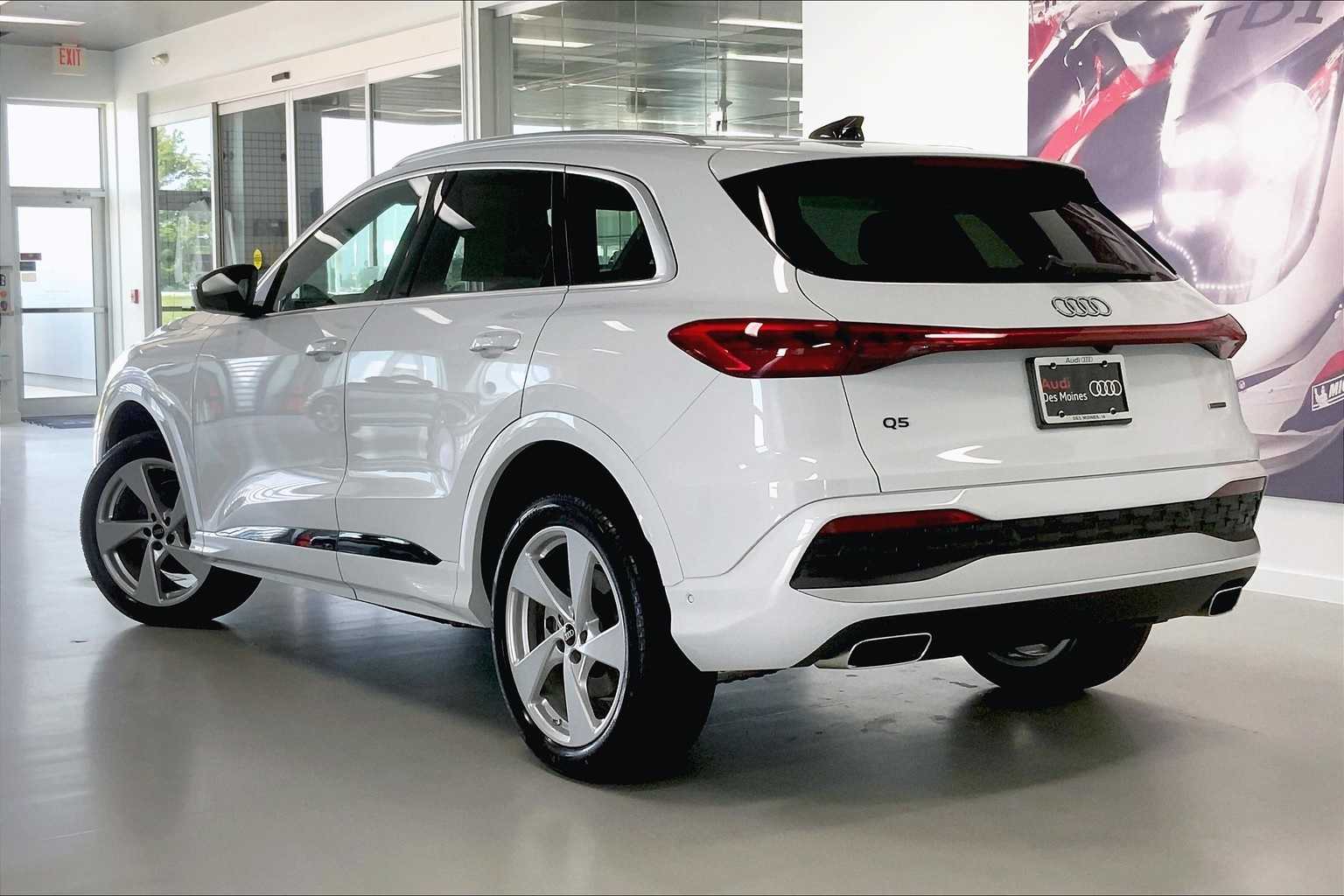 2025 Audi Q5 2.0T Premium Plus photo 4