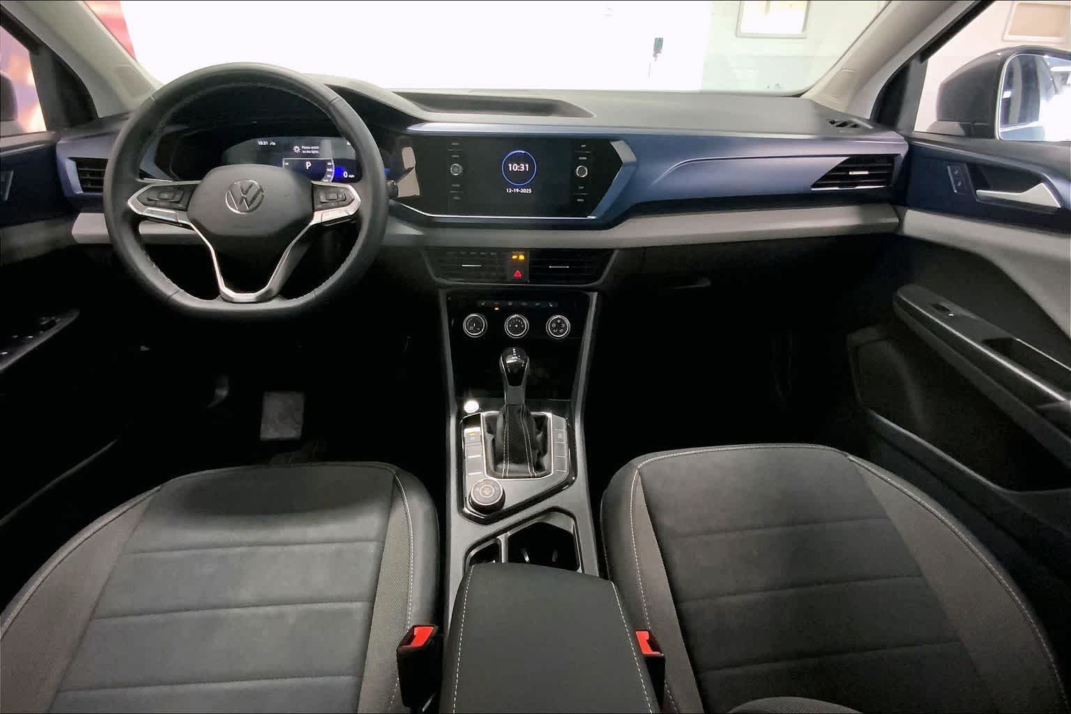 Thumbnail: 2023 Volkswagen Taos - 10