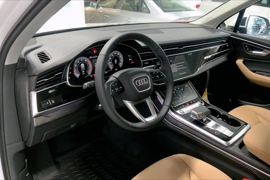 New 2025 Audi Q7 55 Premium Plus SUV