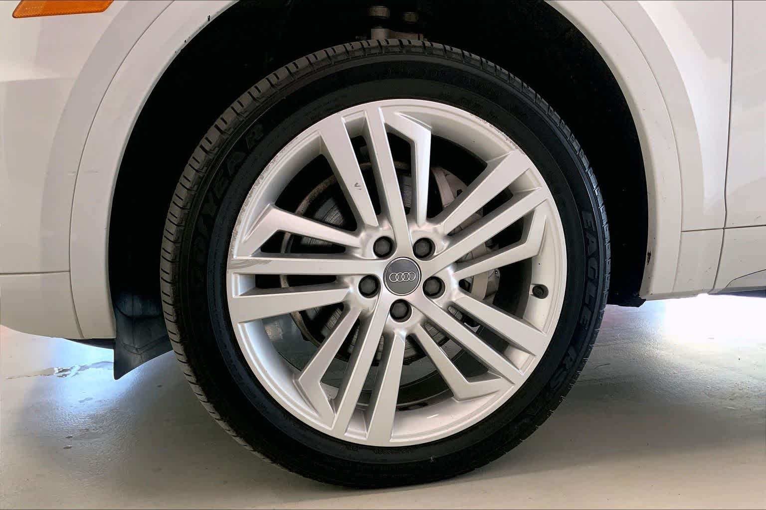 Thumbnail: 2020 Audi Q5 - 8