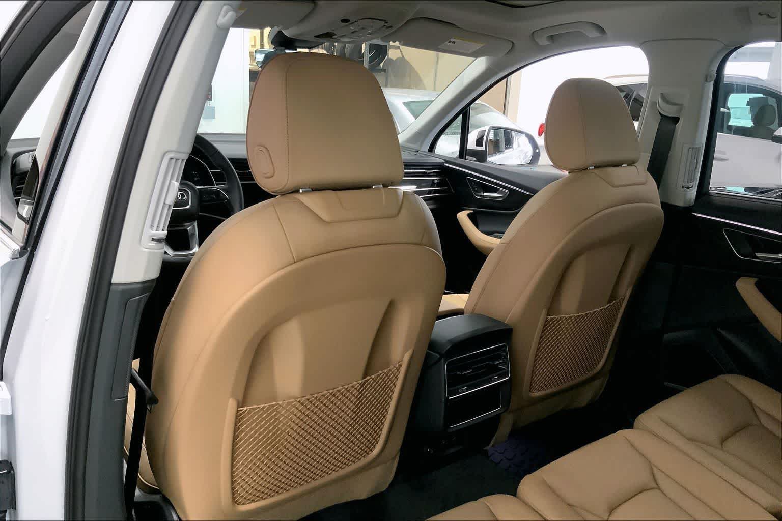 Thumbnail: 2025 Audi Q7 - 12