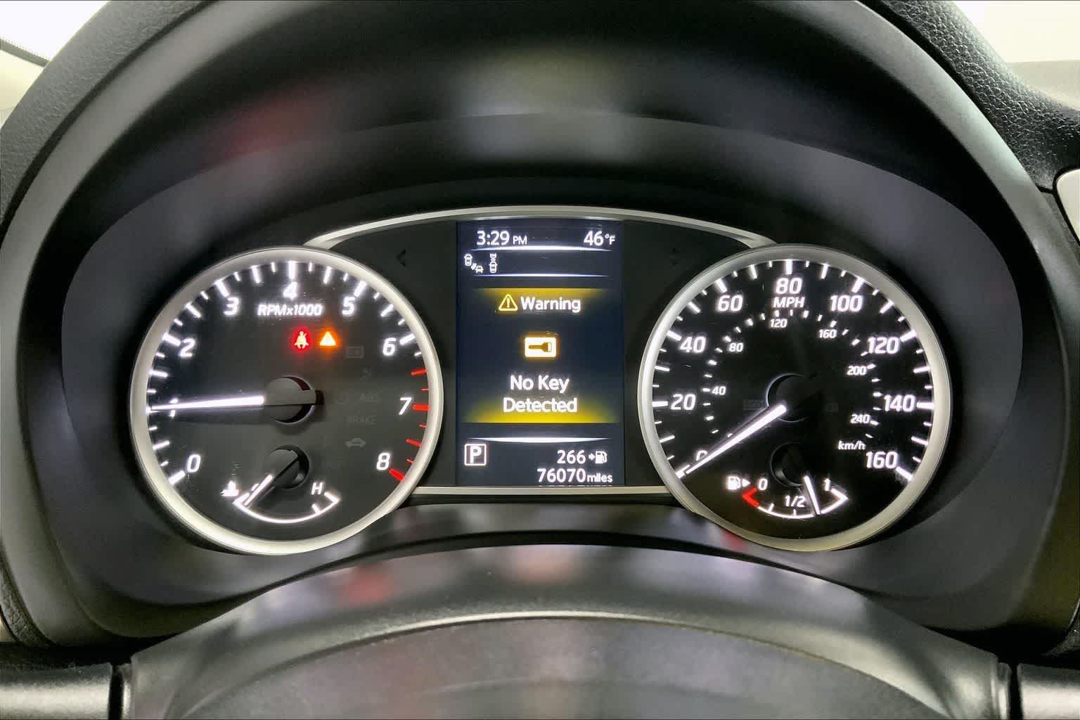 Thumbnail: 2018 Nissan Sentra - 16